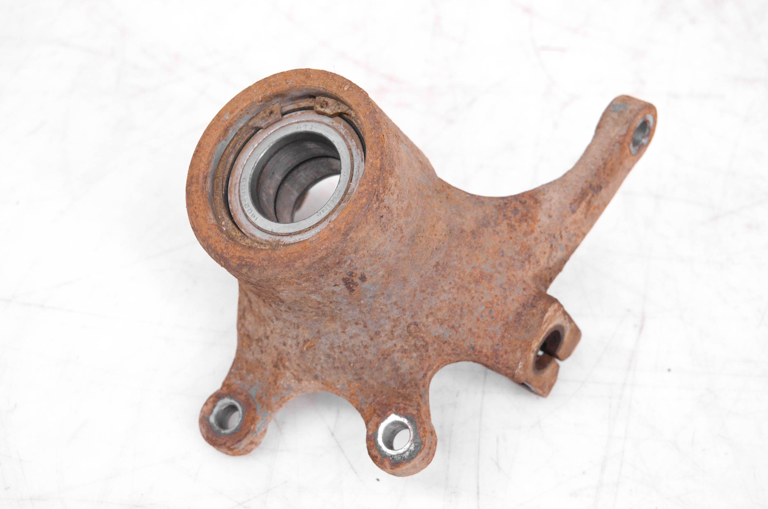 13 Arctic Cat Limited 550 4x4 Front Right Spindle Knuckle