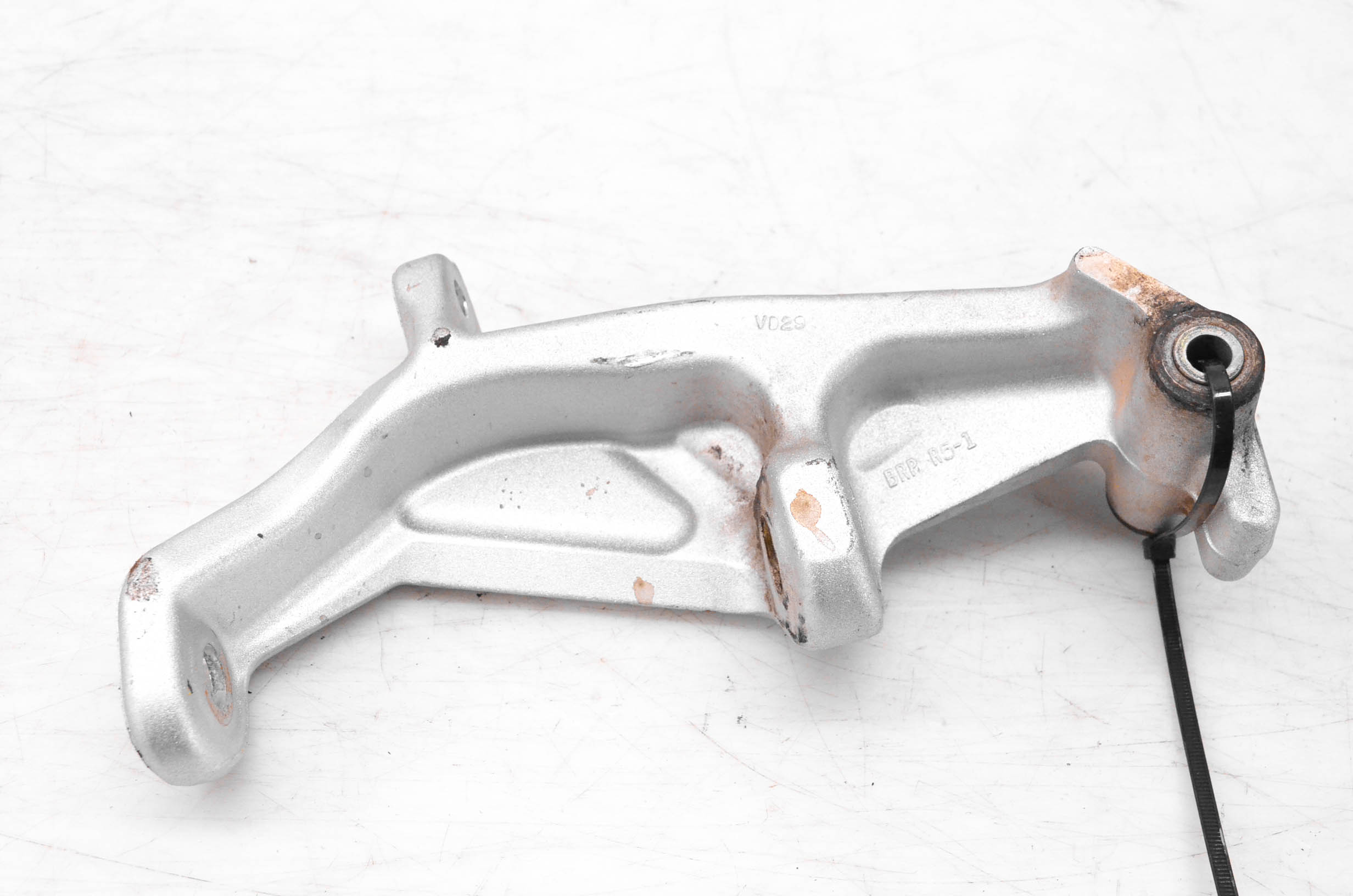10 Ski-Doo MXZ Adrenaline 800R Front Right Spindle Knuckle 120"