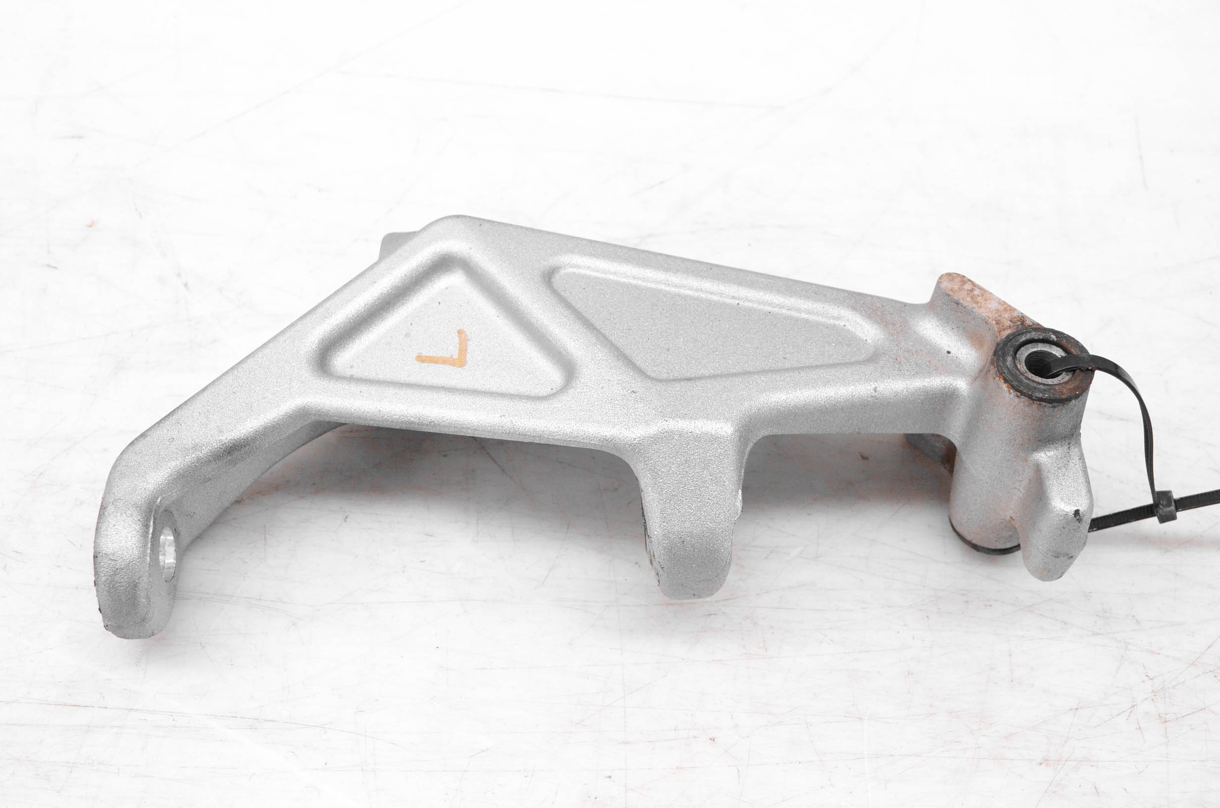 10 Ski-Doo MXZ Adrenaline 800R Front Left Spindle Knuckle 120"