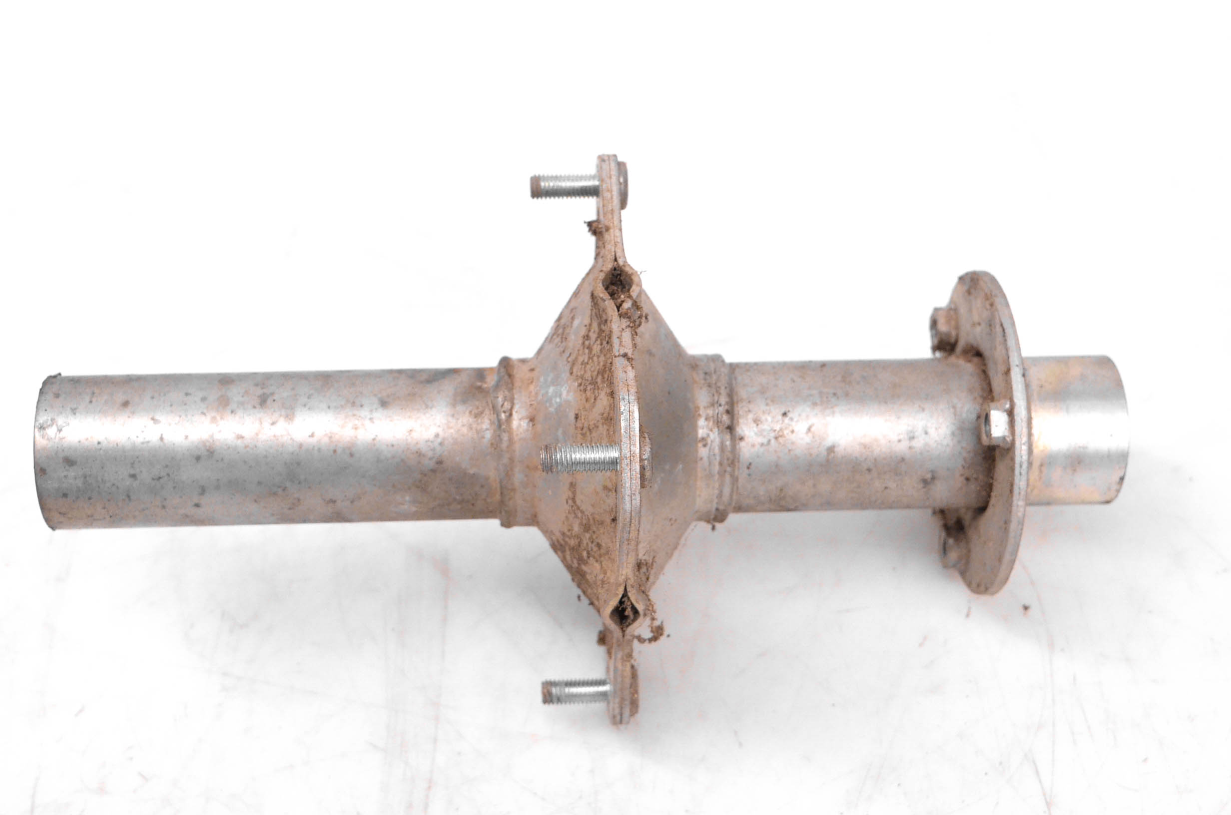 82 Honda ATC200 Front Axle Hub & Tube