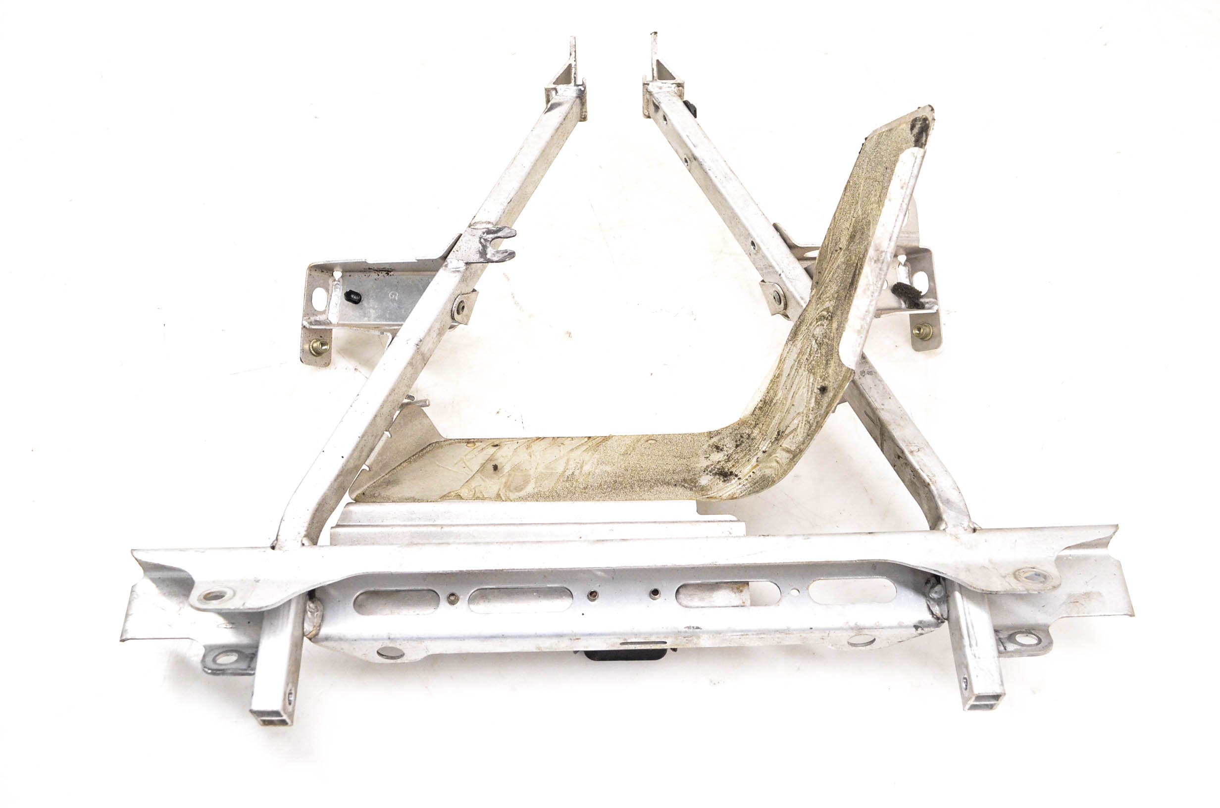 04 Ski-Doo MXZ 800 Adrenaline Upper Cross Member Bracket Mount 121"
