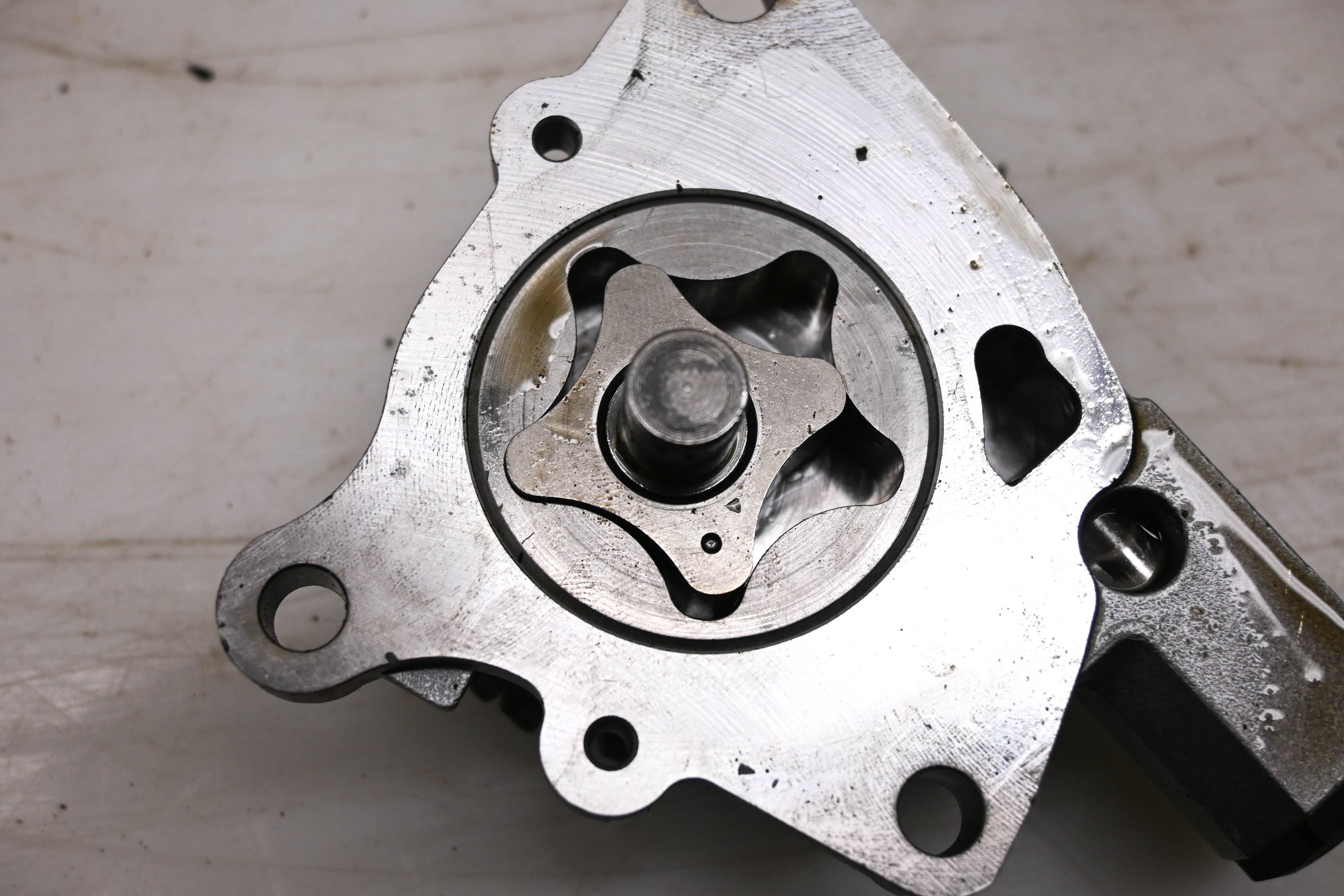 16 Kawasaki Mule Pro-DXT EPS 4x4 Oil Pump KAF1000