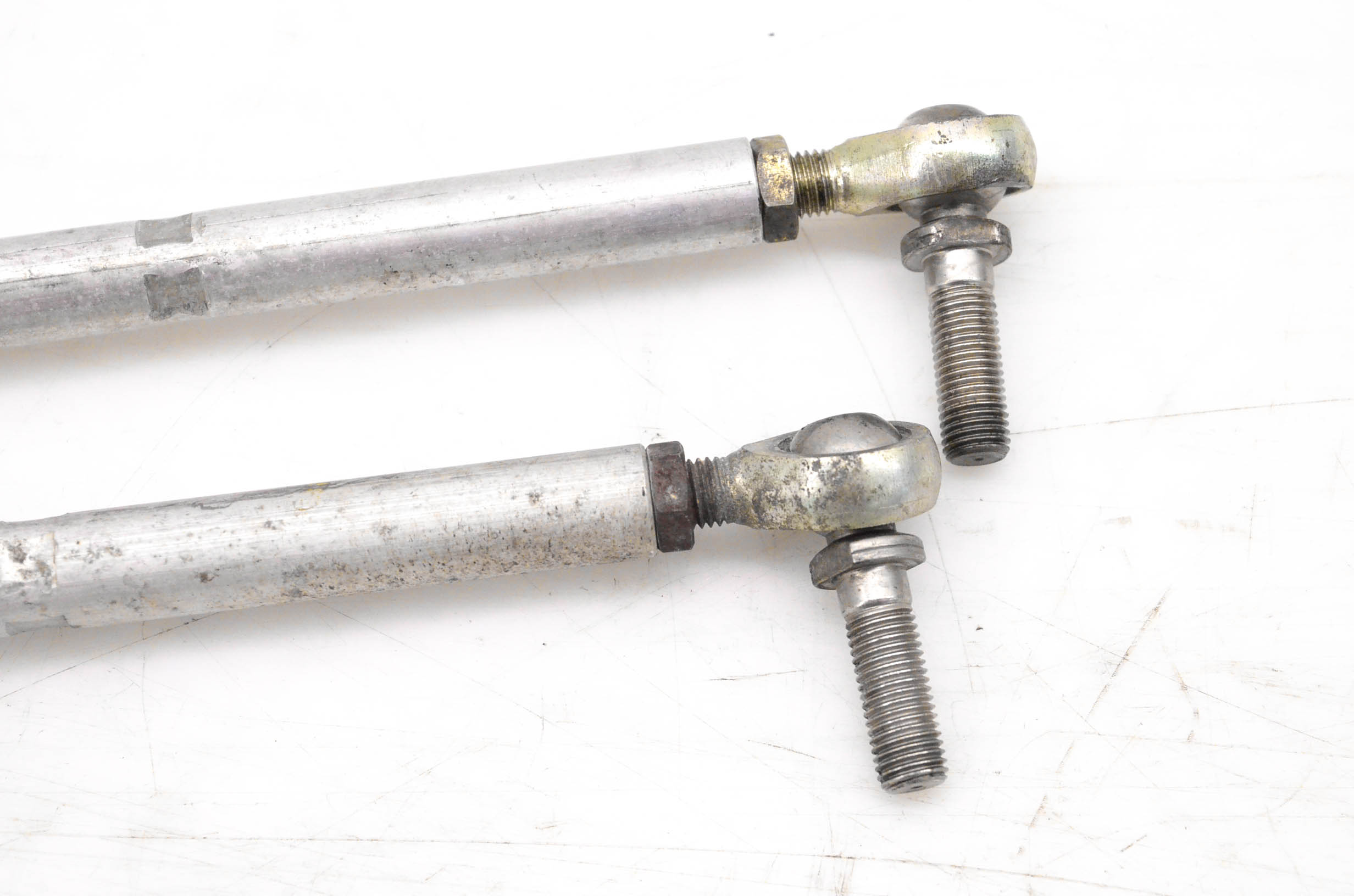 05 Ski-Doo GSX 600 Tie Rods & Ends 121"