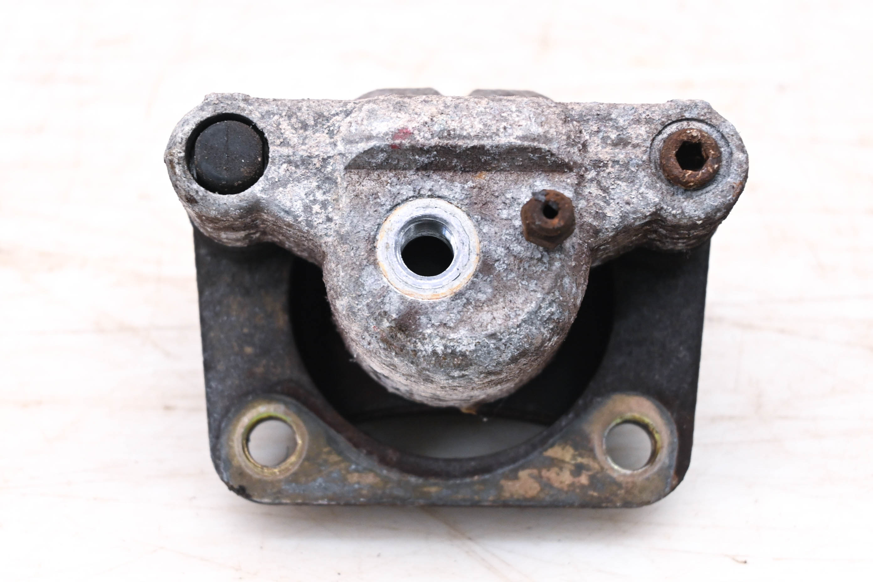 16 Polaris M1400 2x4 Rear Left Brake Caliper