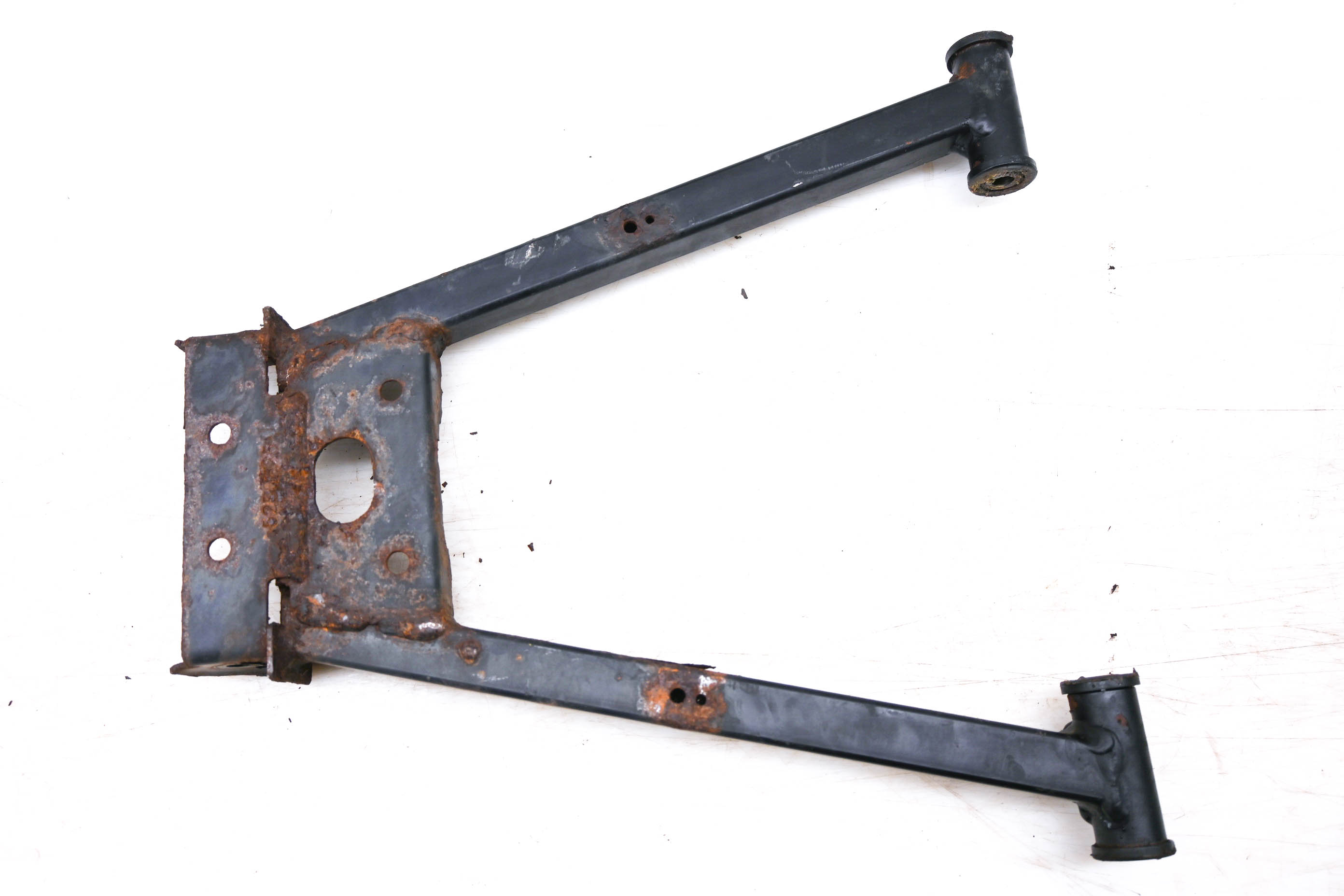 16 Polaris M1400 2x4 Rear Lower Right Left A-Arm