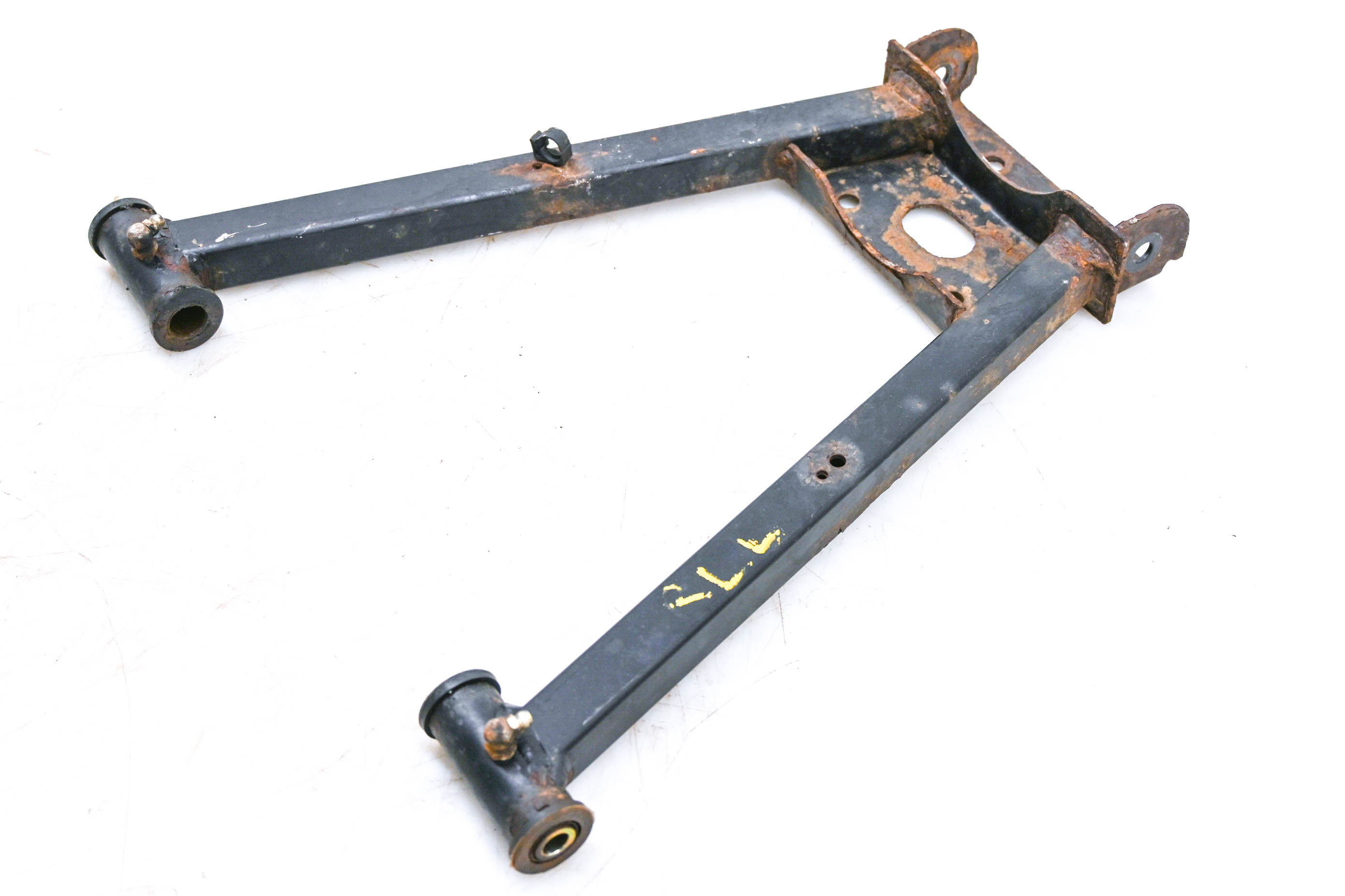 16 Polaris M1400 2x4 Rear Lower Right Left A-Arm