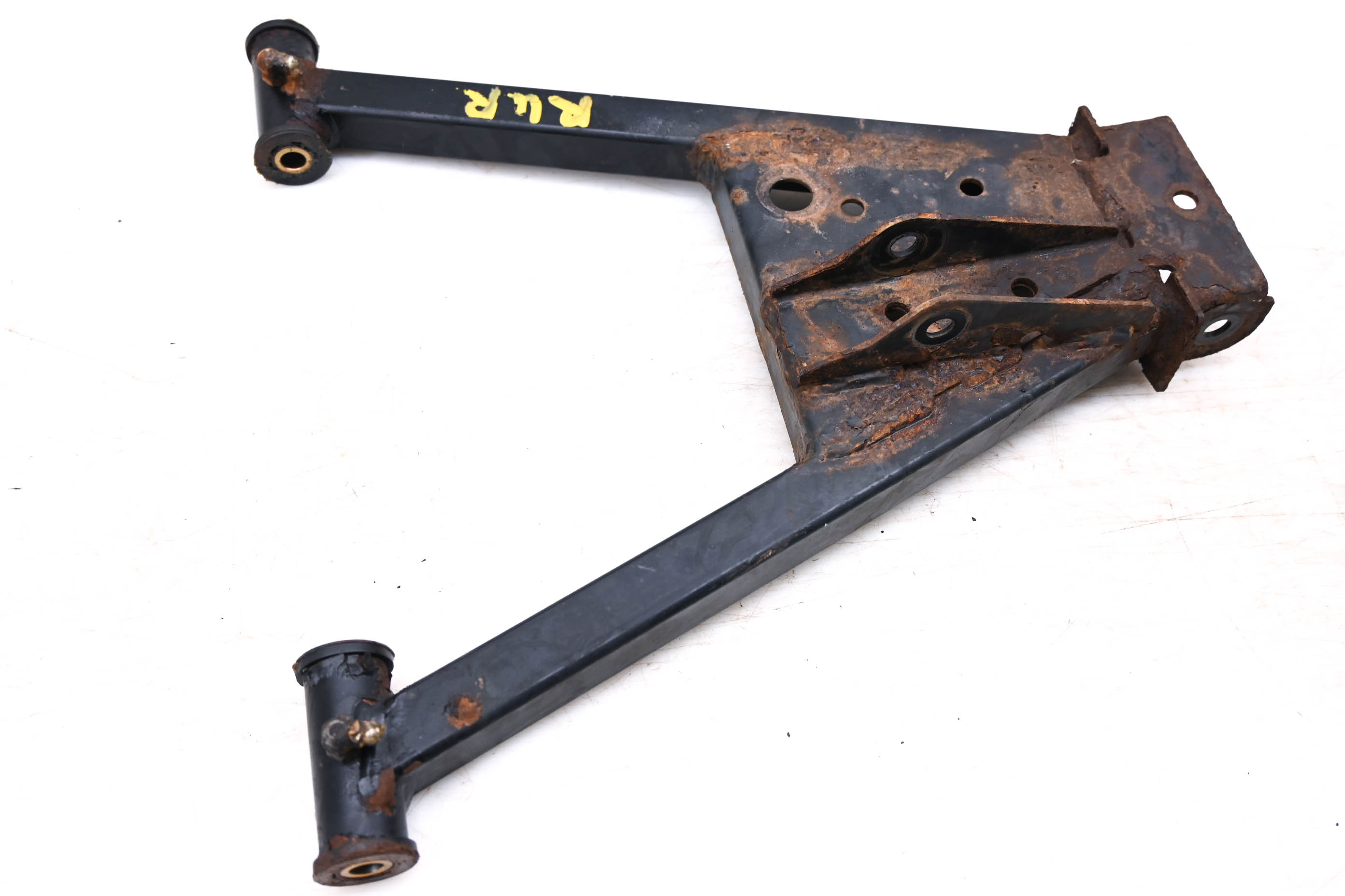 16 Polaris M1400 2x4 Rear Upper Right A-Arm
