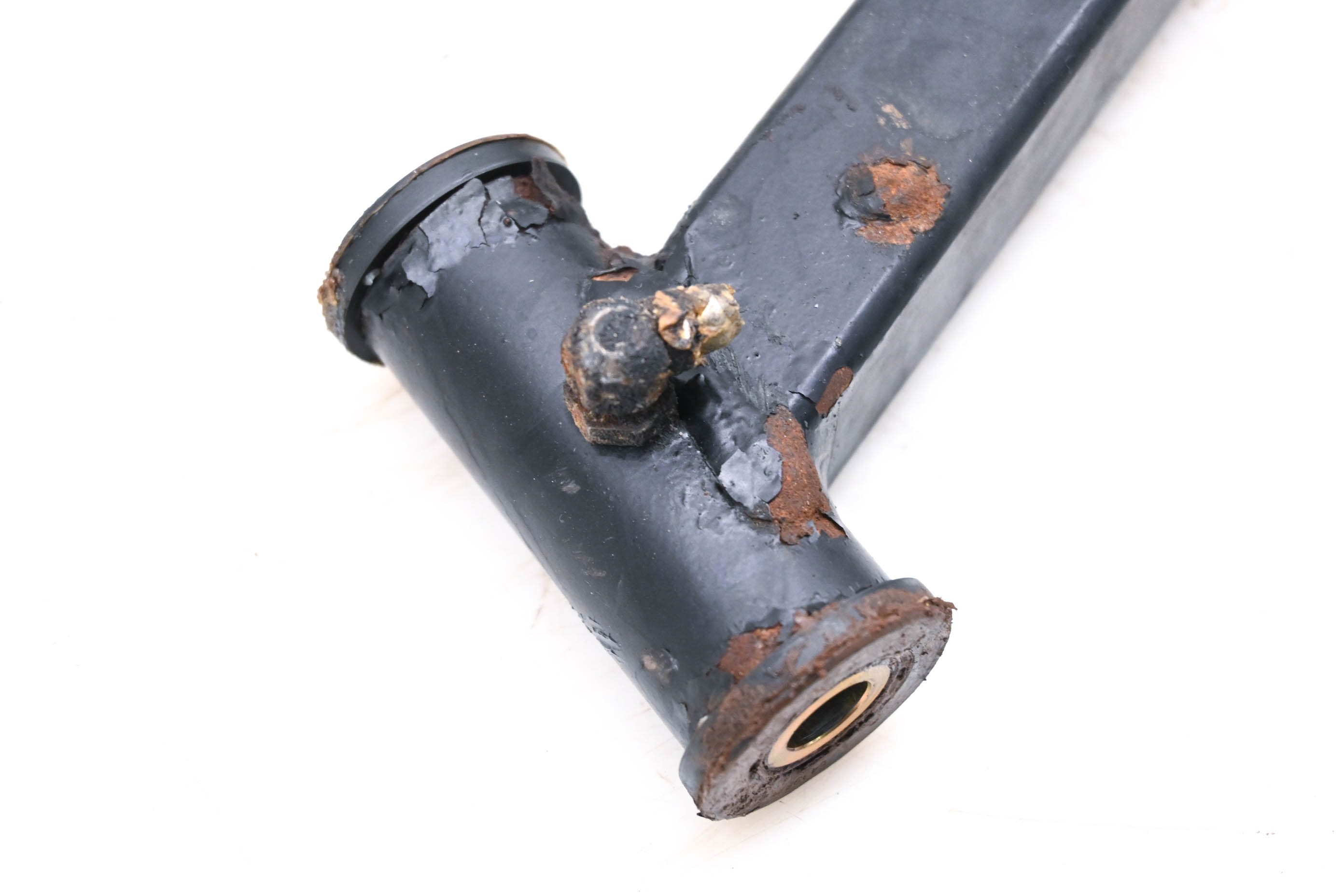 16 Polaris M1400 2x4 Rear Upper Right A-Arm