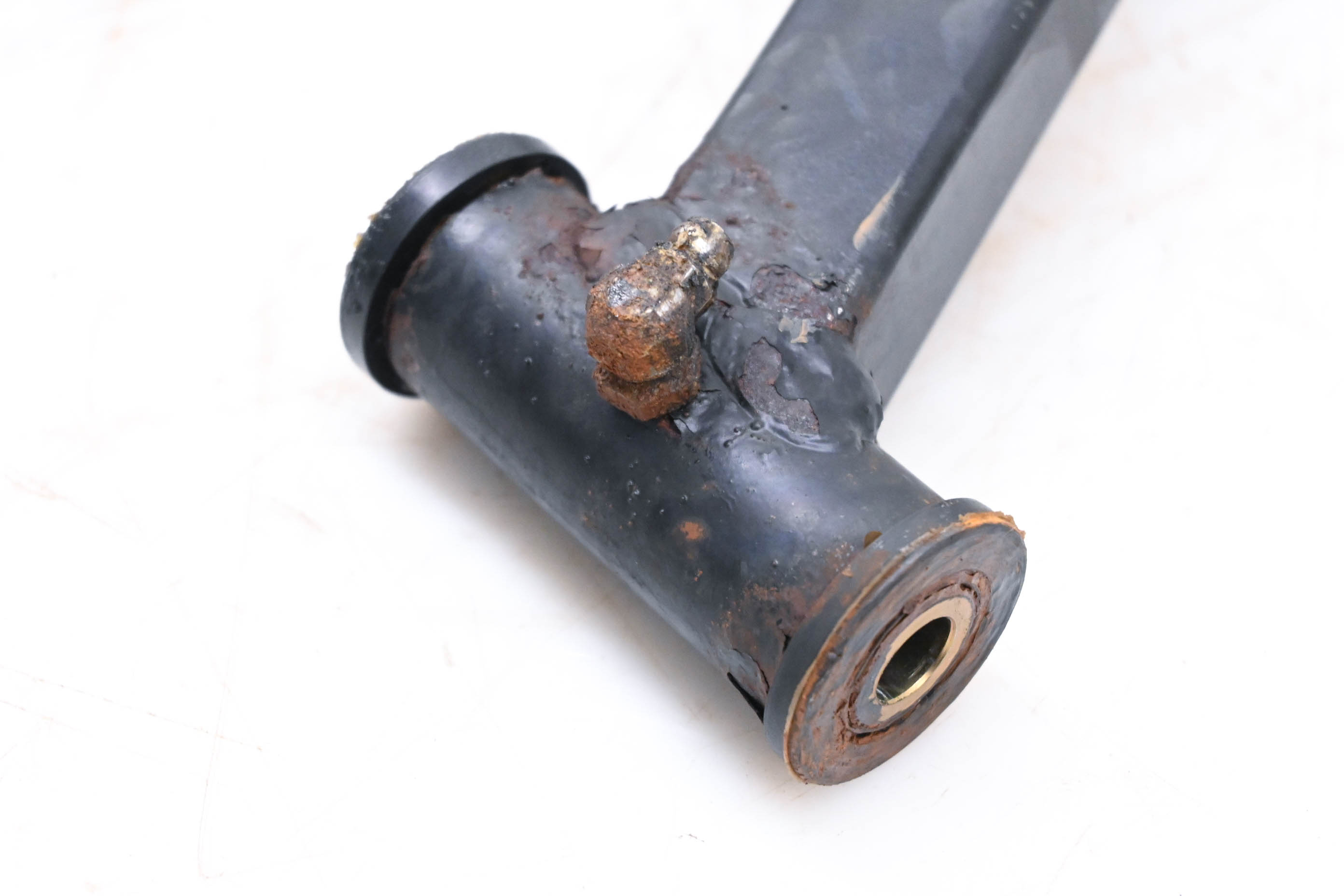 16 Polaris M1400 2x4 Rear Upper Left A-Arm