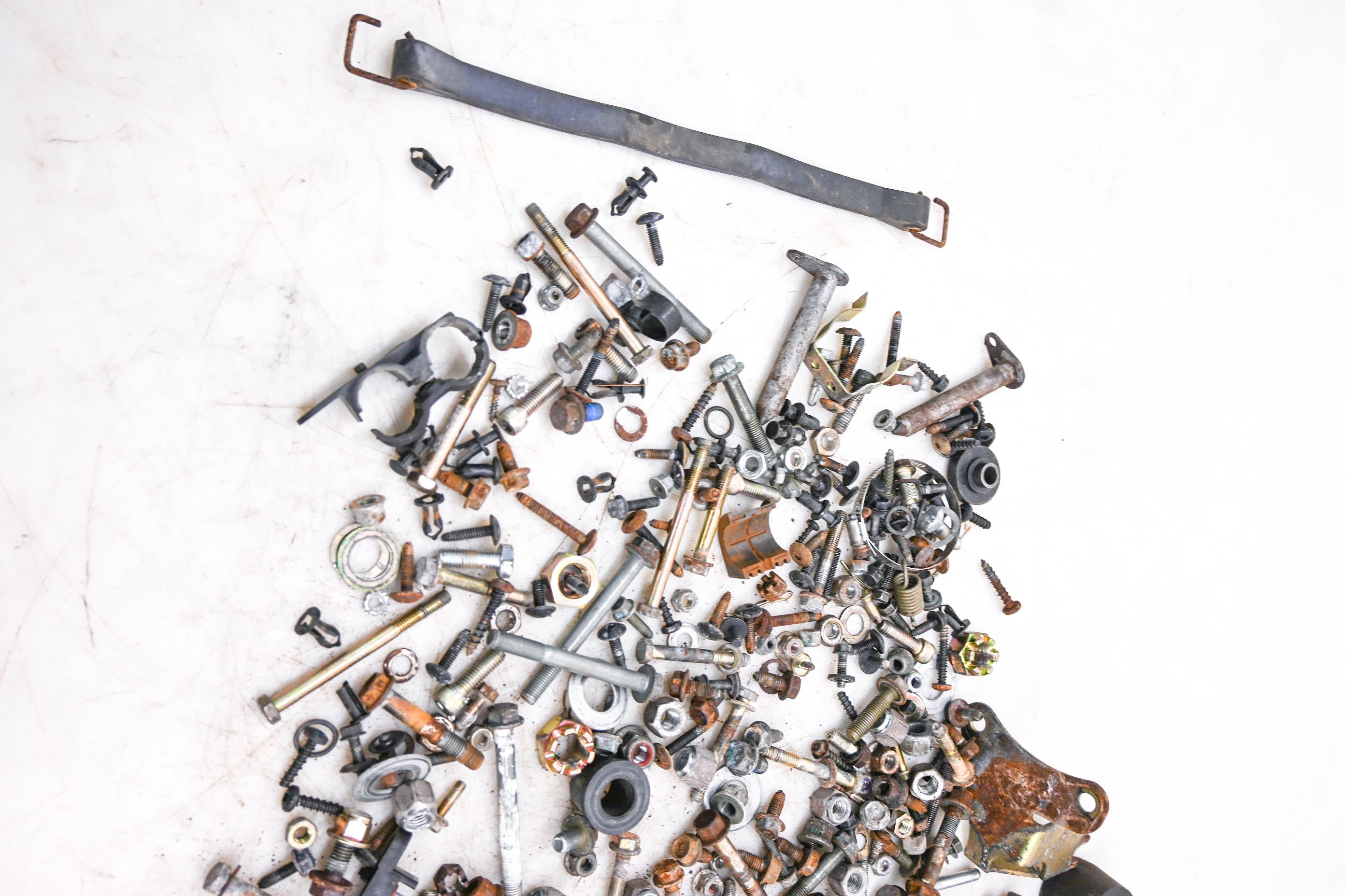 16 Polaris M1400 2x4 Hardware Set Nuts & Bolts