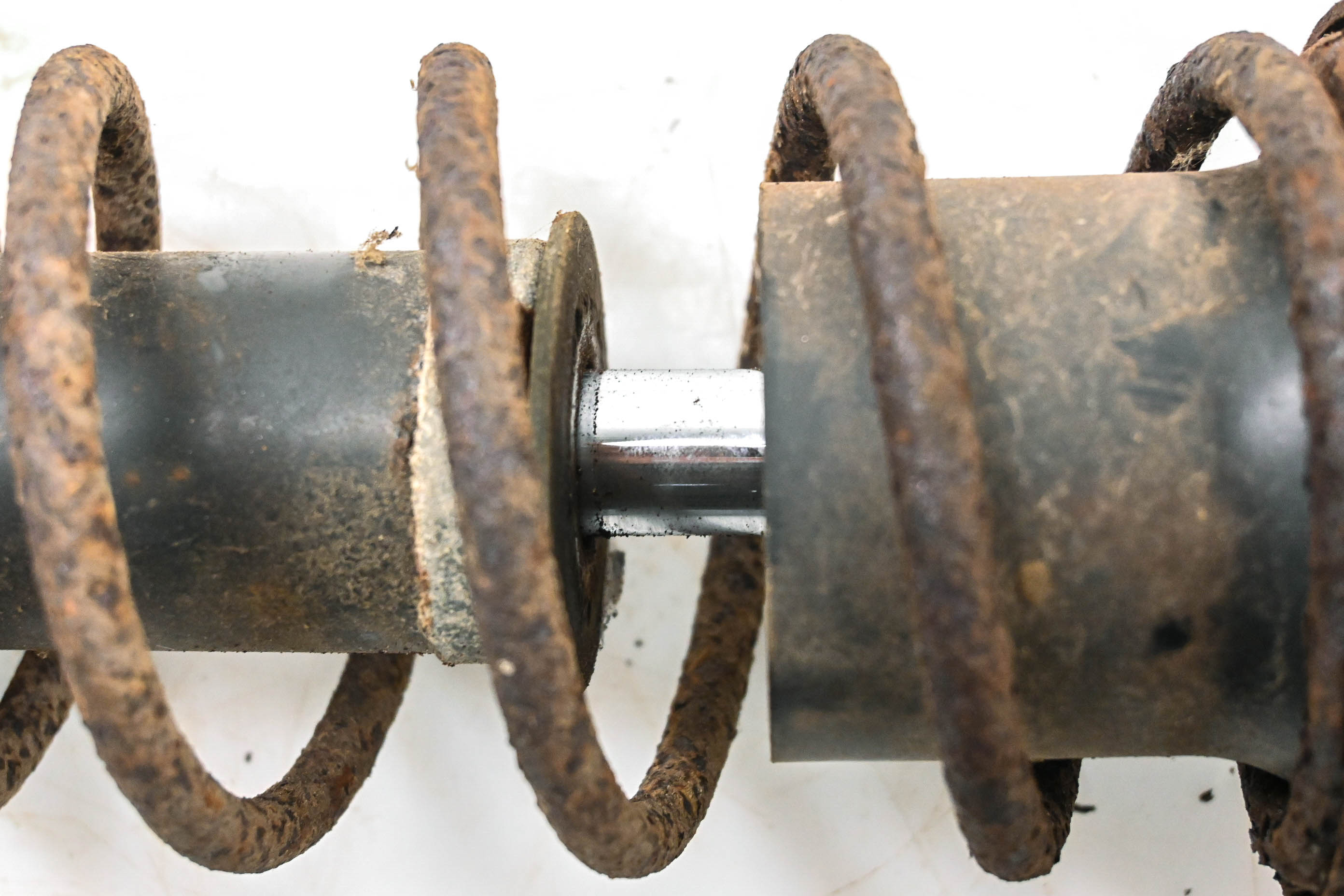 03 Kawasaki Mule 3010 4x4 Front Shock KAF620