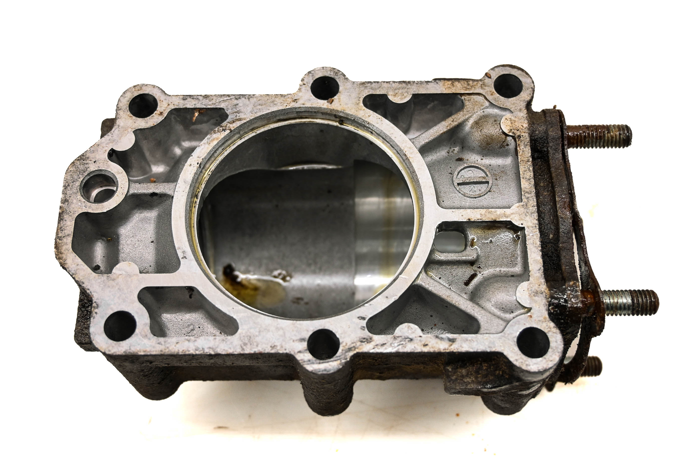 03 Kawasaki Mule 3010 4x4 Bevel Gear Cover KAF620
