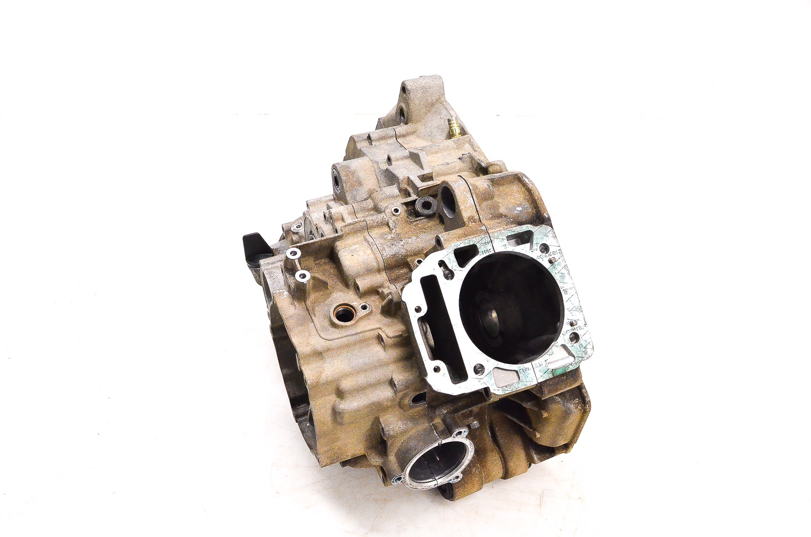03 Can-Am Outlander 400 4x4 Crankcase Center Crank Case Bombardier