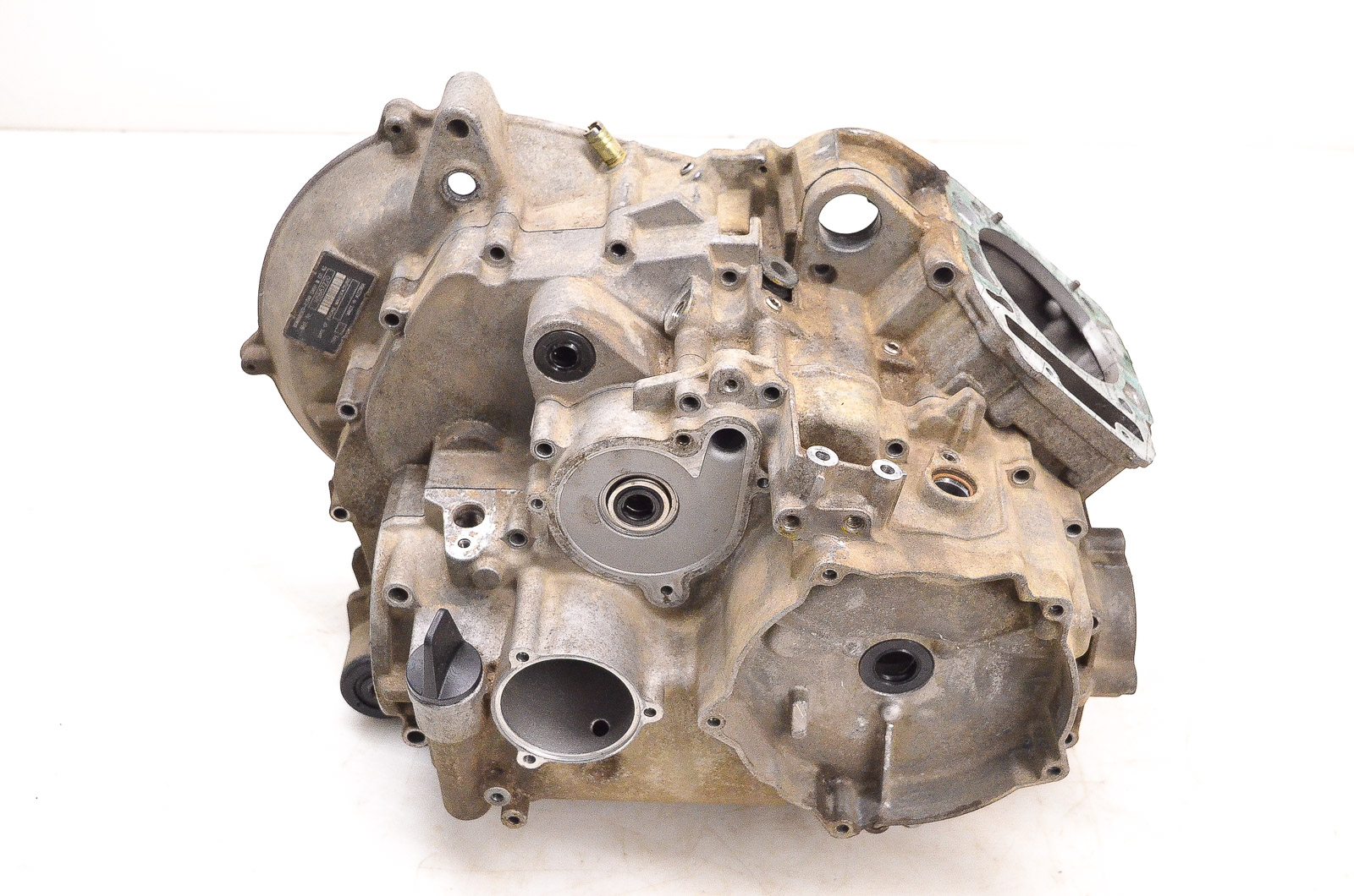 03 Can-Am Outlander 400 4x4 Crankcase Center Crank Case Bombardier