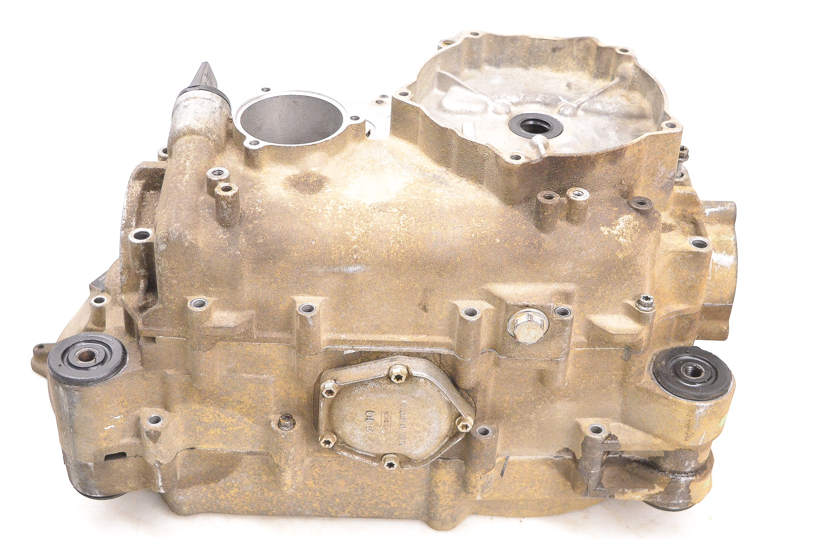 03 Can-Am Outlander 400 4x4 Crankcase Center Crank Case Bombardier