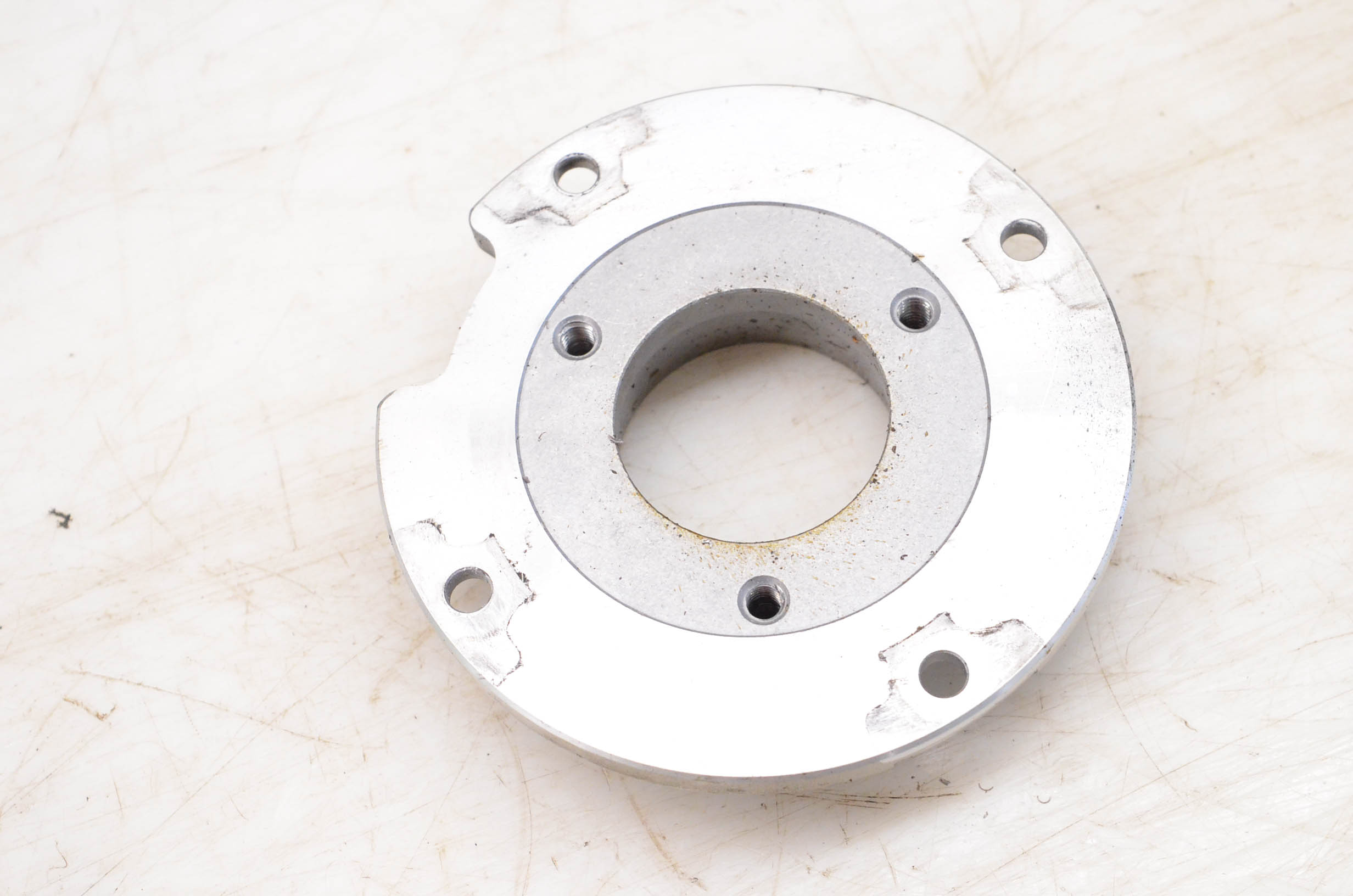 05 Arctic Cat ZR 900 Sno Pro EFI Stator Bracket Mount 121"