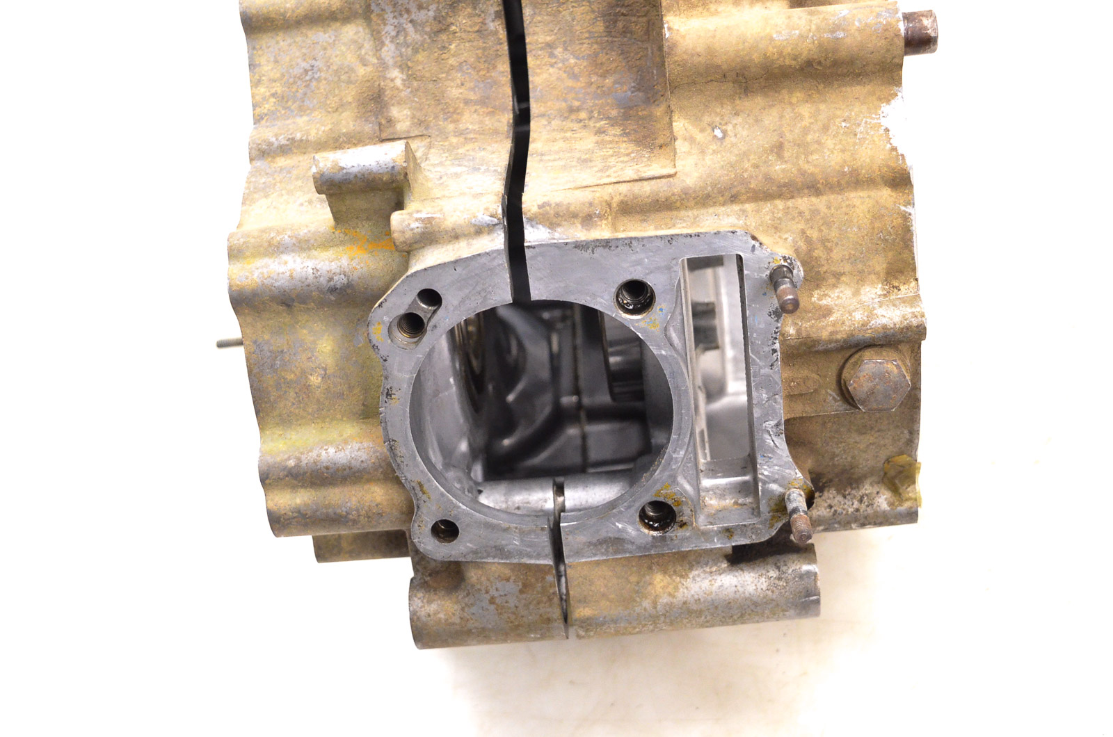 92 Suzuki Quadrunner 250 2x4 Crankcase Center Crank Case LTF250
