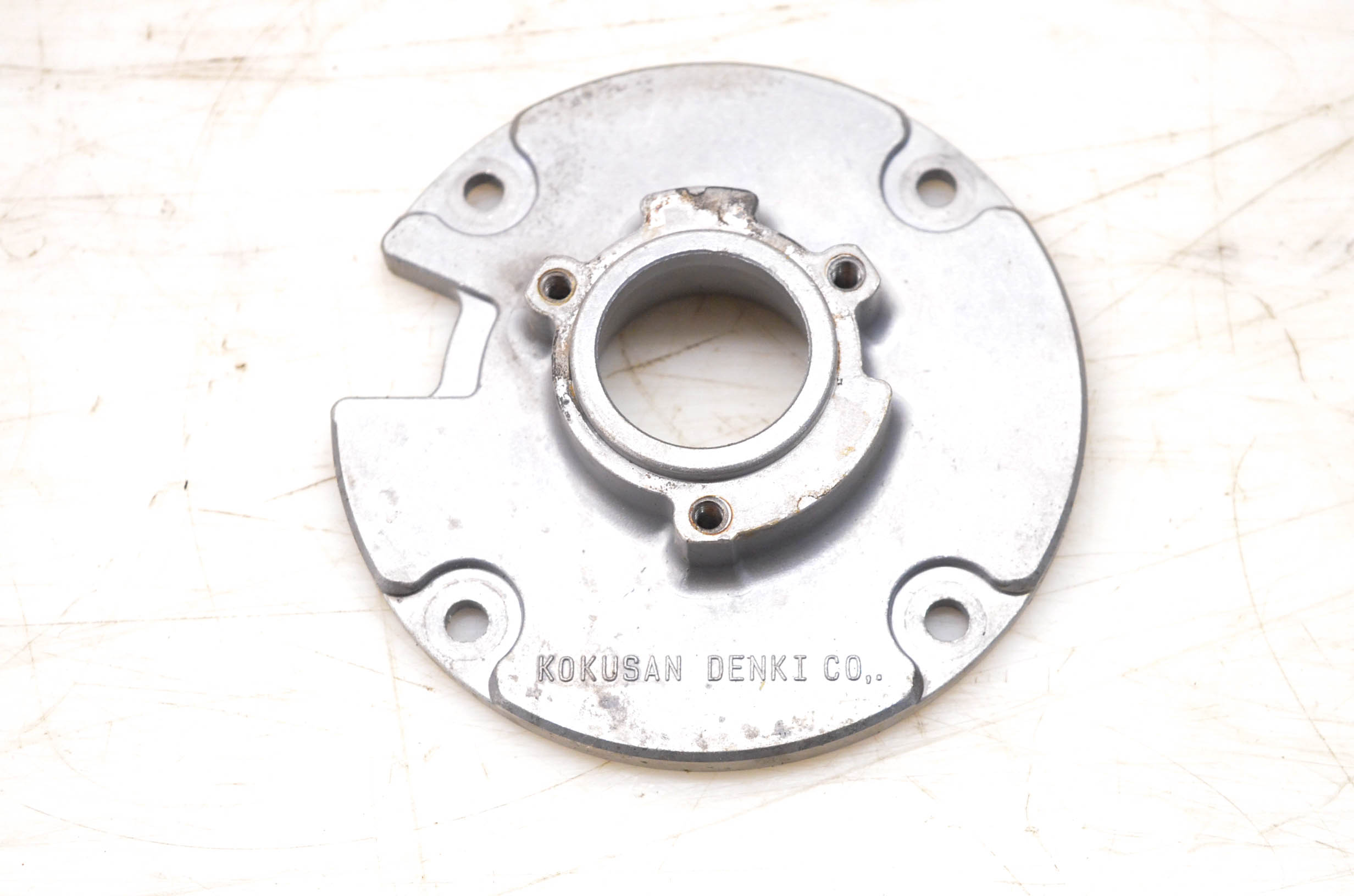 03 Arctic Cat ZR 900 Sno Pro Stator Bracket Mount 121"