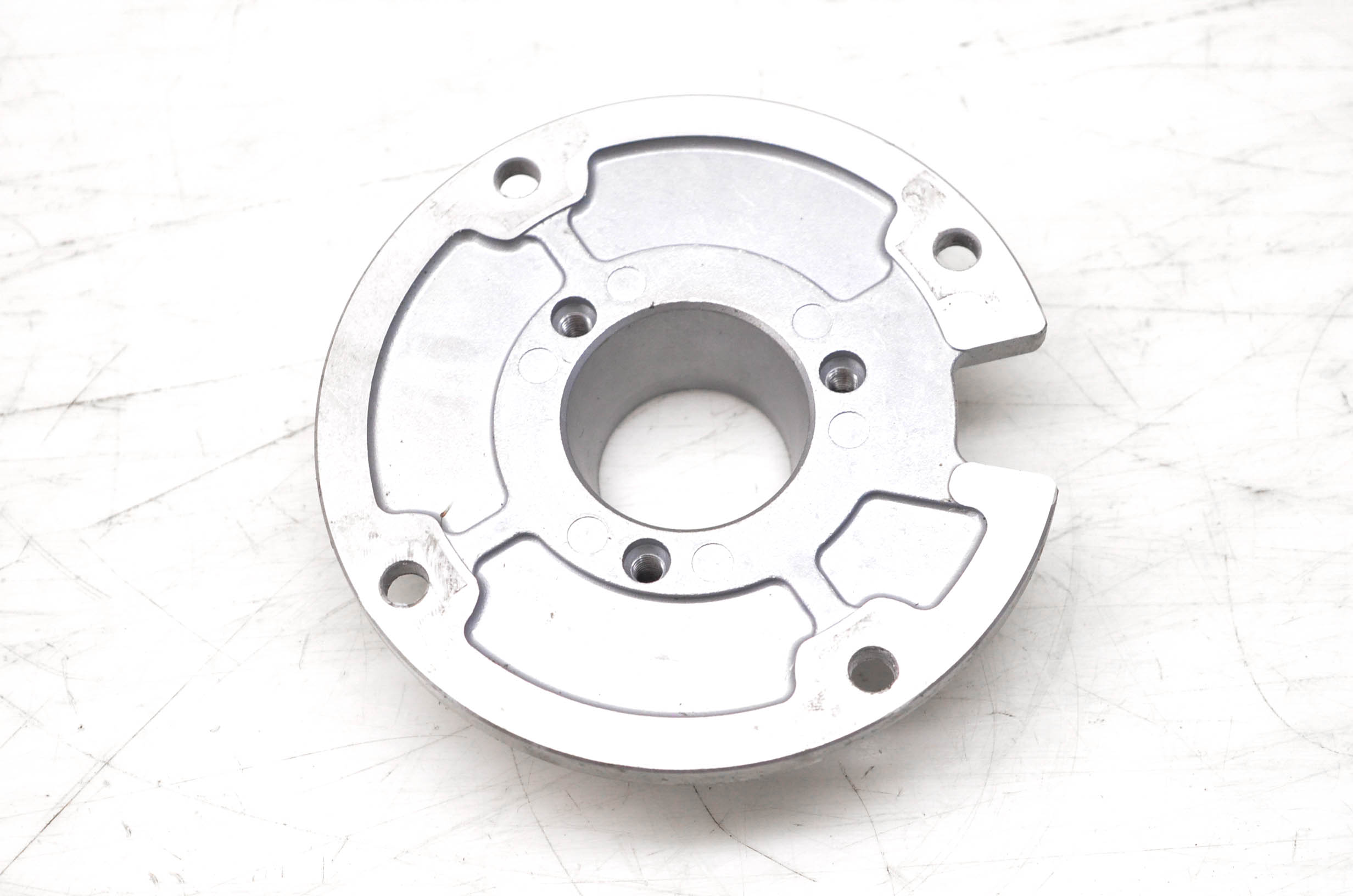 03 Arctic Cat ZR 900 Sno Pro Stator Bracket Mount 121"