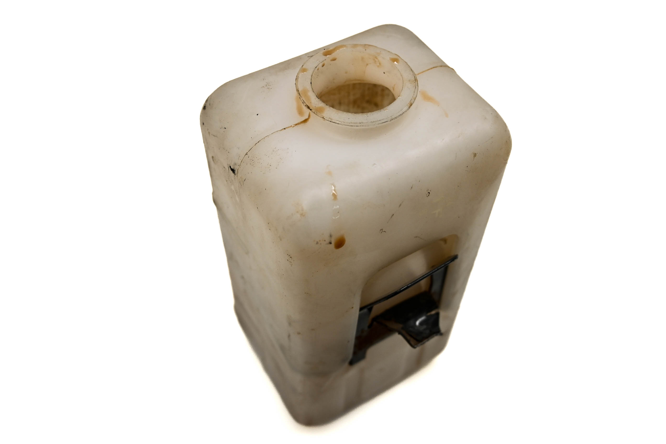 04 Kubota RTV900W Reservoir