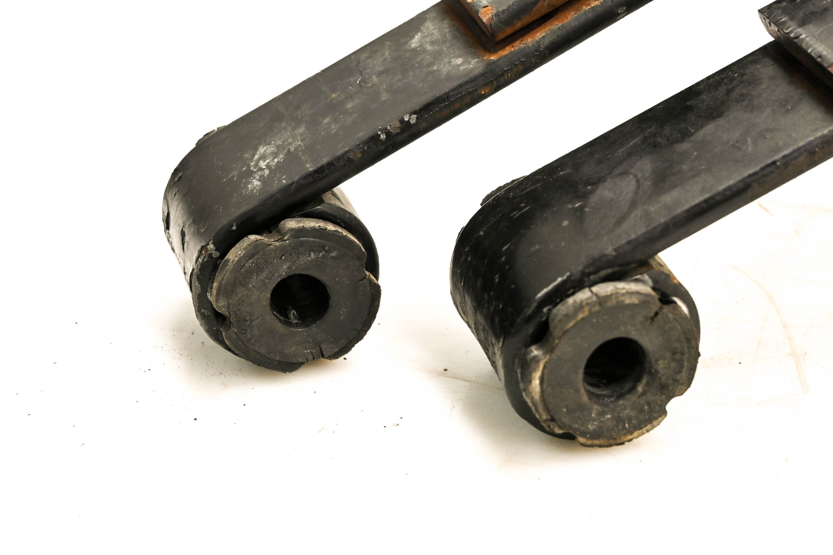 04 Kubota RTV900W Rear Leaf Spring Suspension