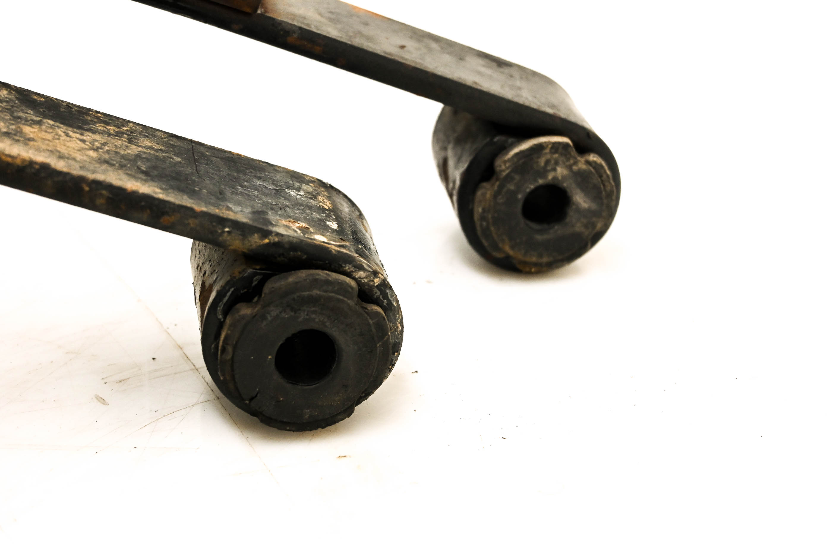 04 Kubota RTV900W Rear Leaf Spring Suspension