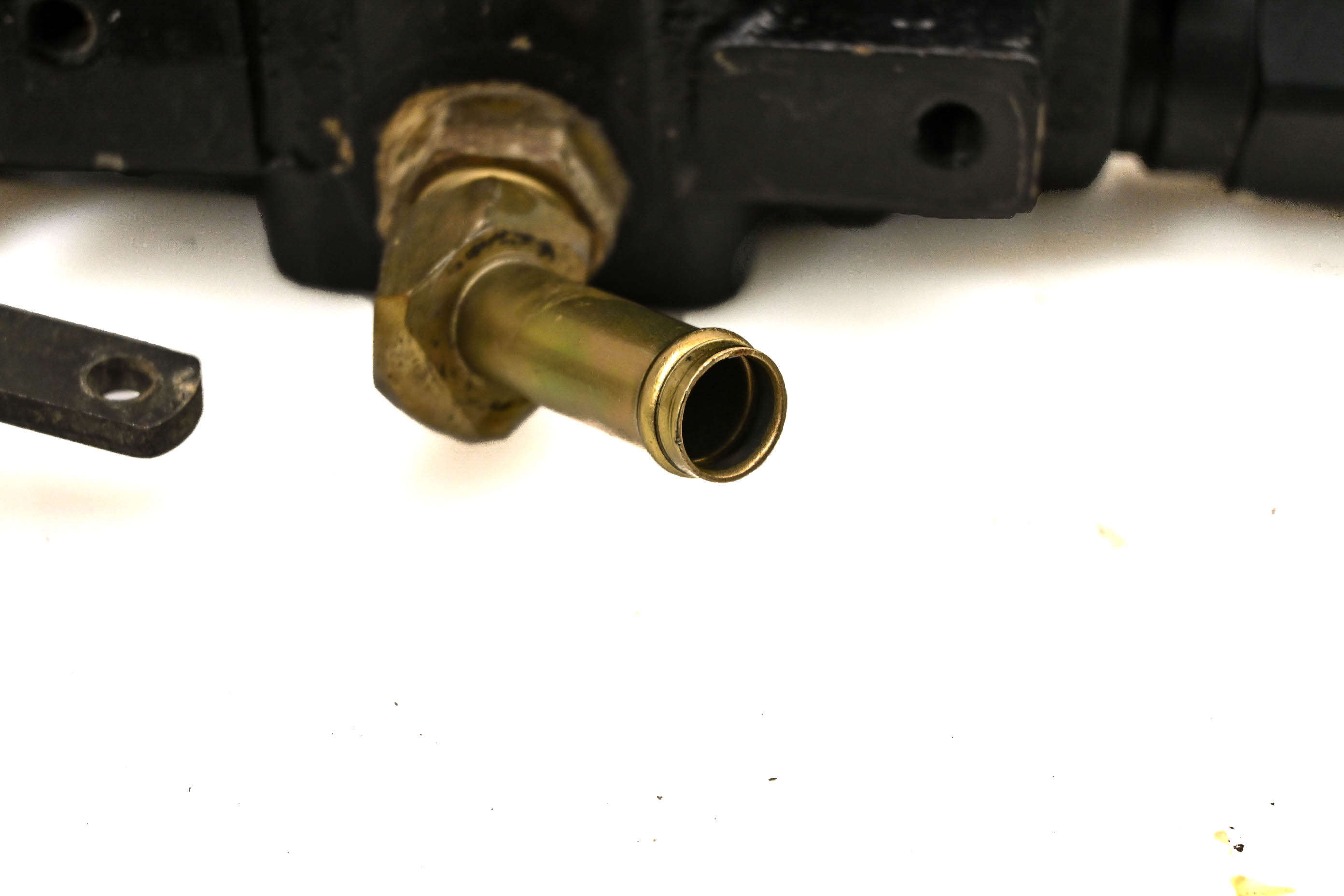 04 Kubota RTV900W Hydraulic Control Valve