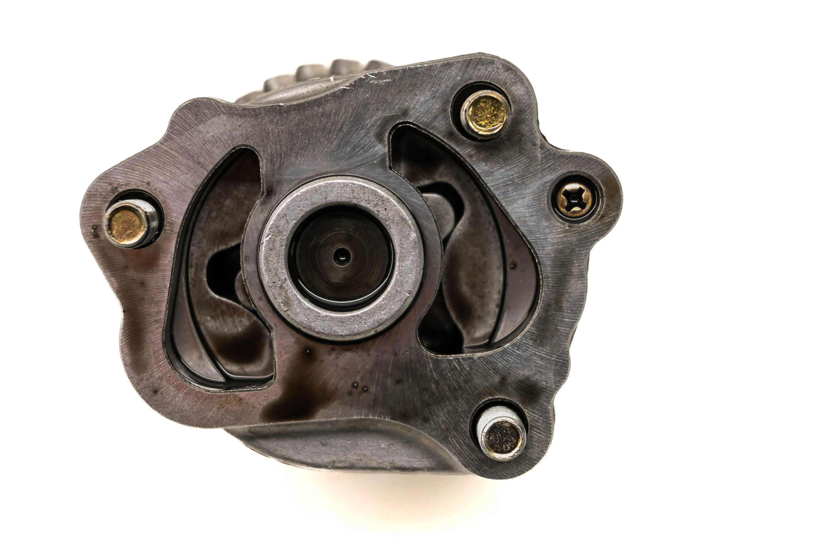 04 Kubota RTV900W Oil Pump