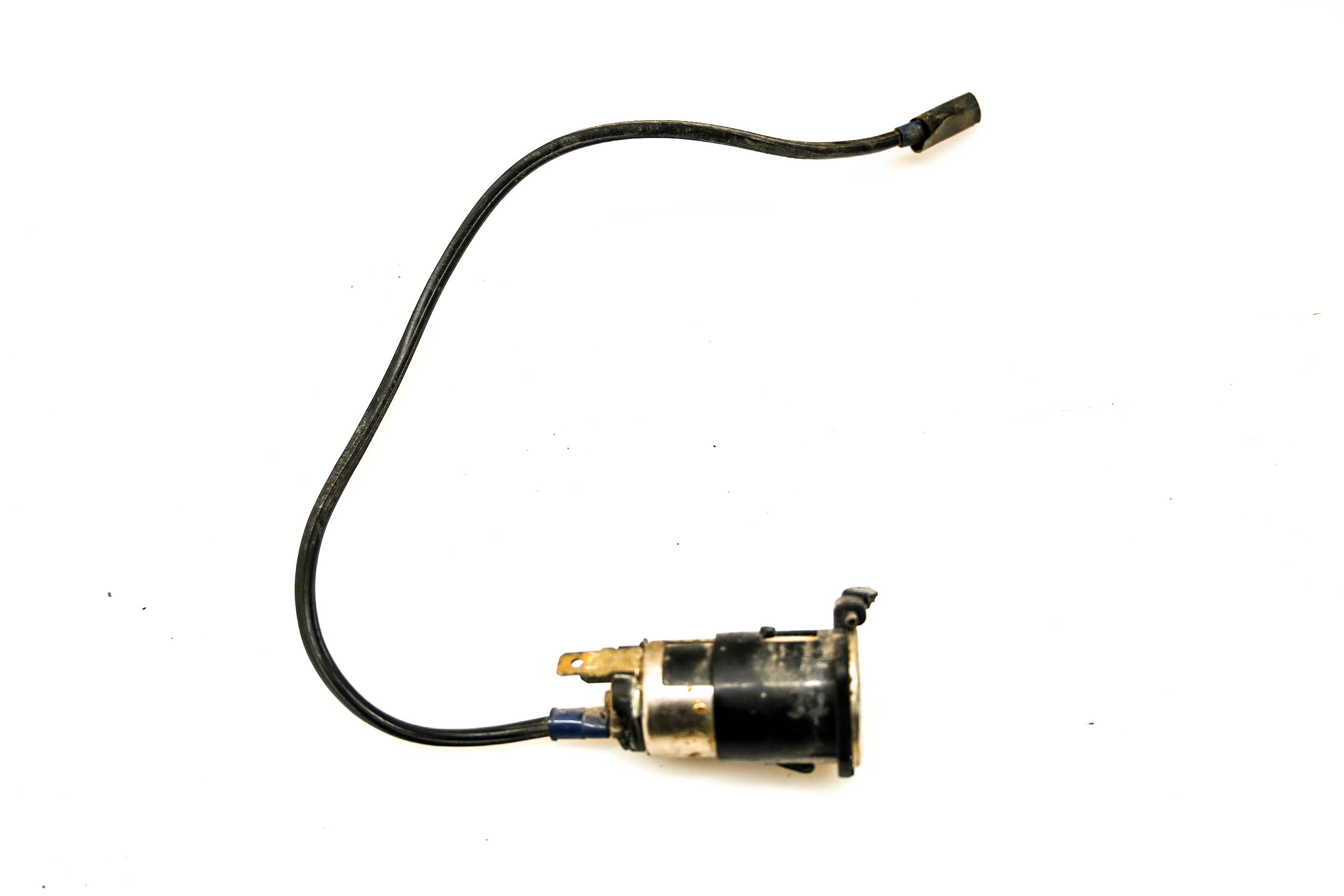 04 Kubota RTV900W 12 Volt Accessory Outlet 12V
