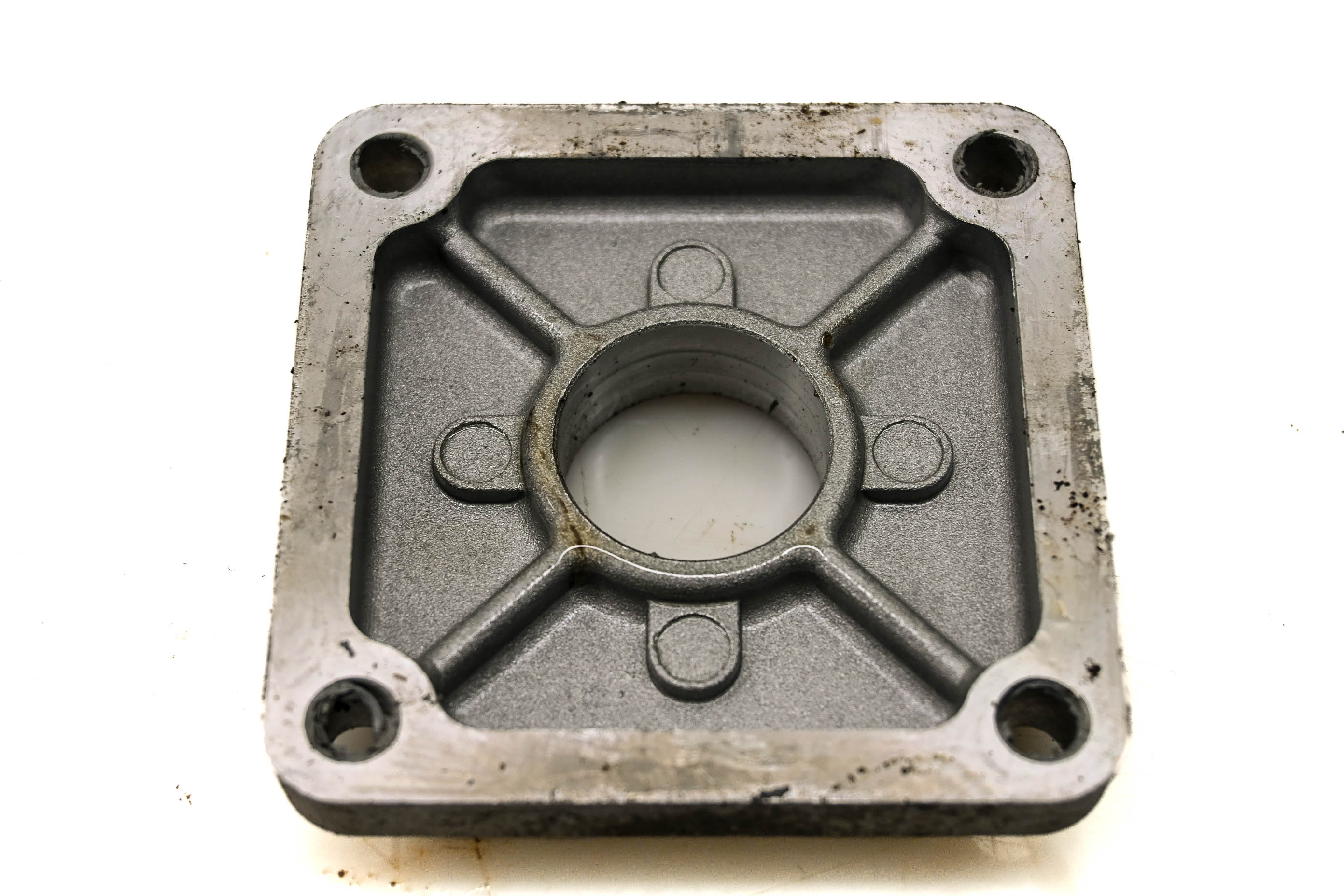04 Kubota RTV900W Upper Transmission Case Cover