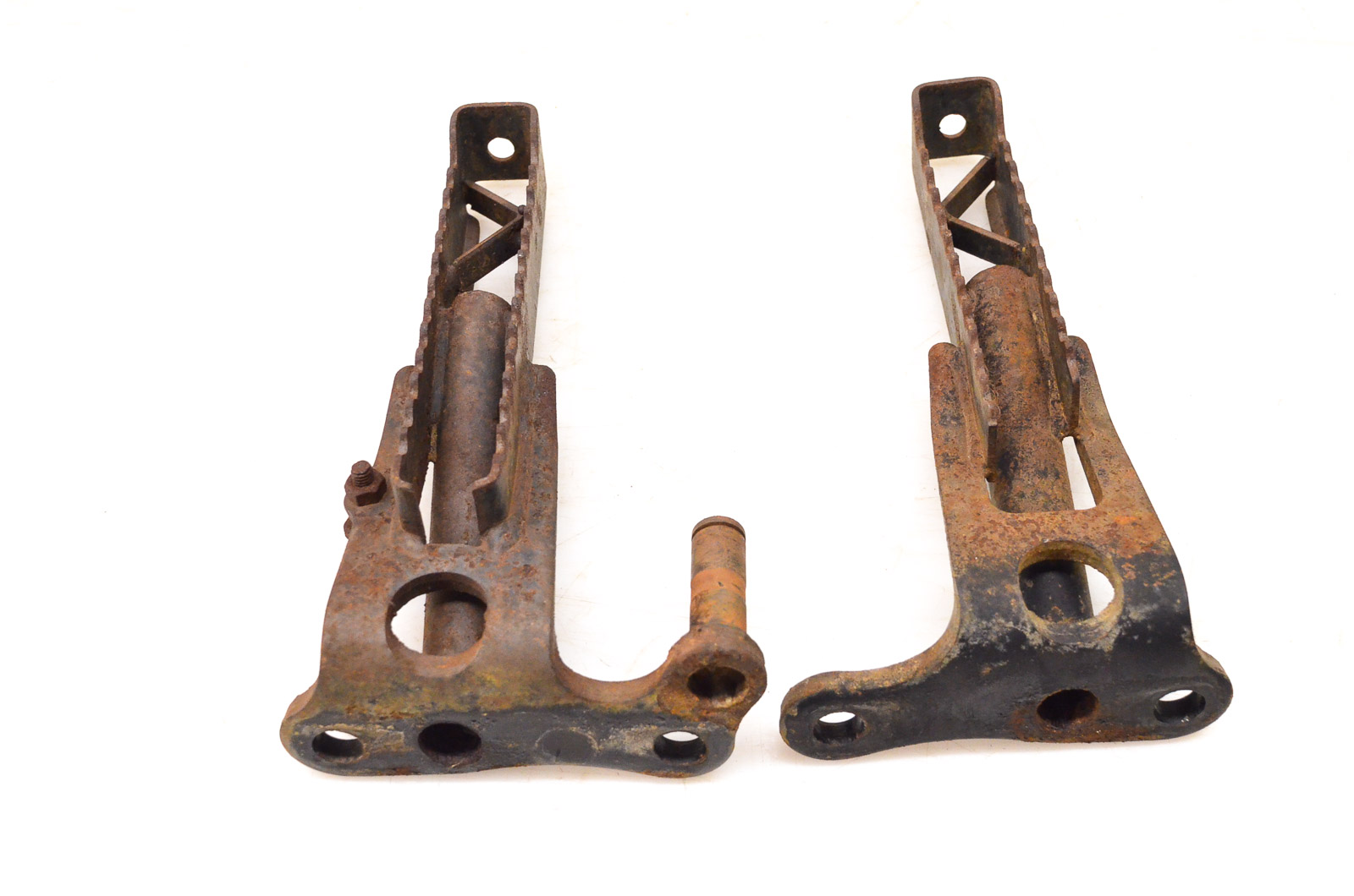 86 Yamaha Moto-4 200 2x4 Left & Right Foot Pegs YFM200DXS