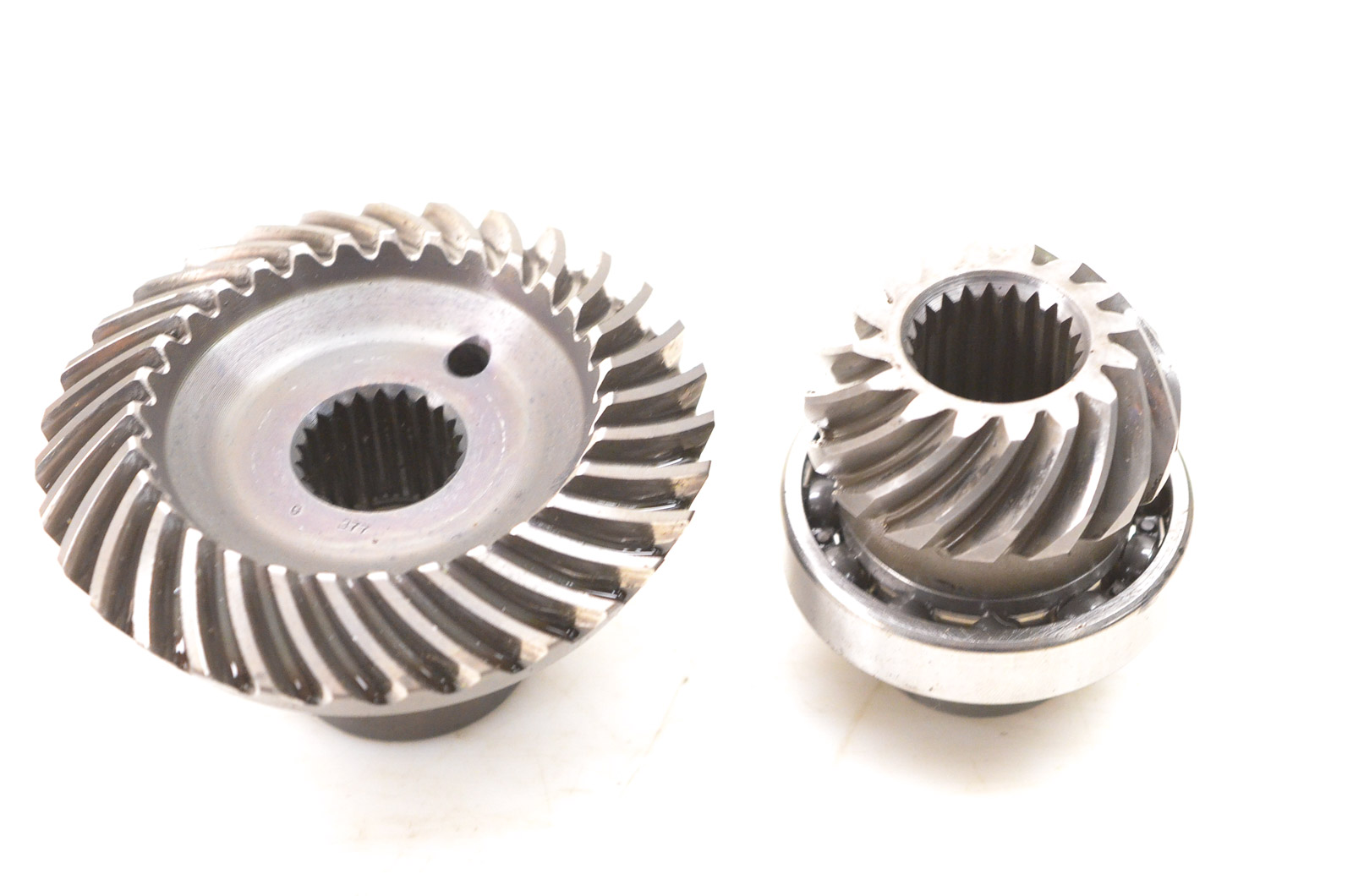 98 Polaris Sportsman 500 4x4 Transmission Bevel Gears Output Shaft