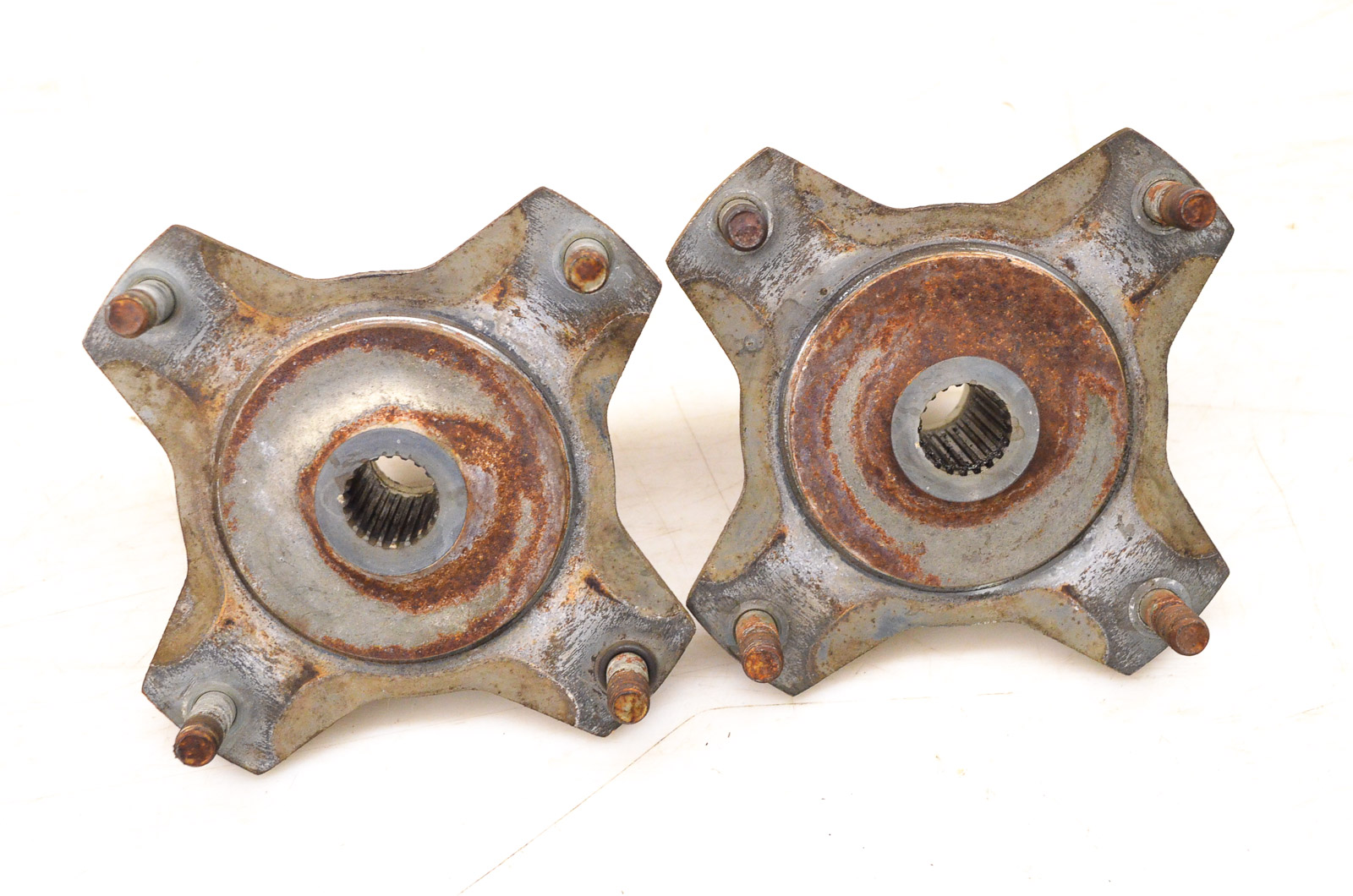 95 Suzuki King Quad 300 4x4 Front Wheel Hubs Left & Right LTF4WDXS