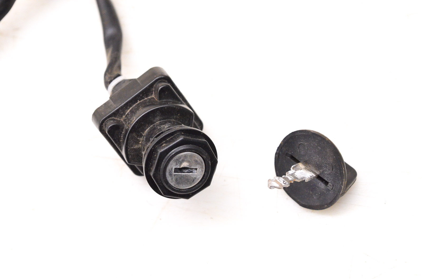 04 Arctic Cat 500 4x4 Key Switch