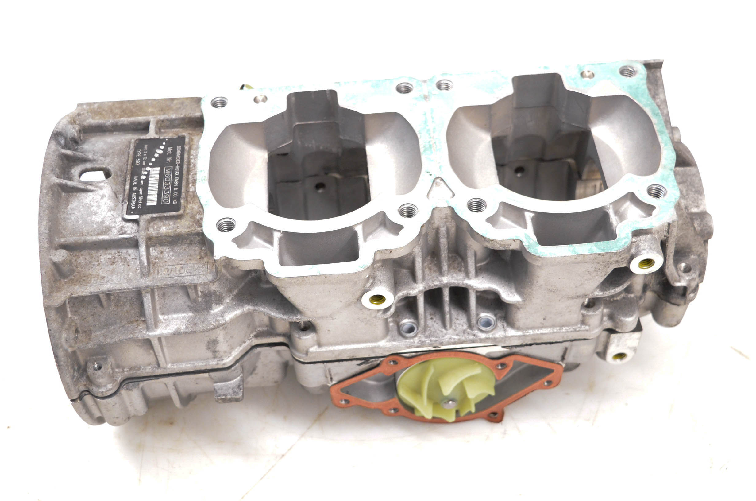 05 Ski-Doo GSX 600 HO SDI Crankcase Center Crank Case 121"