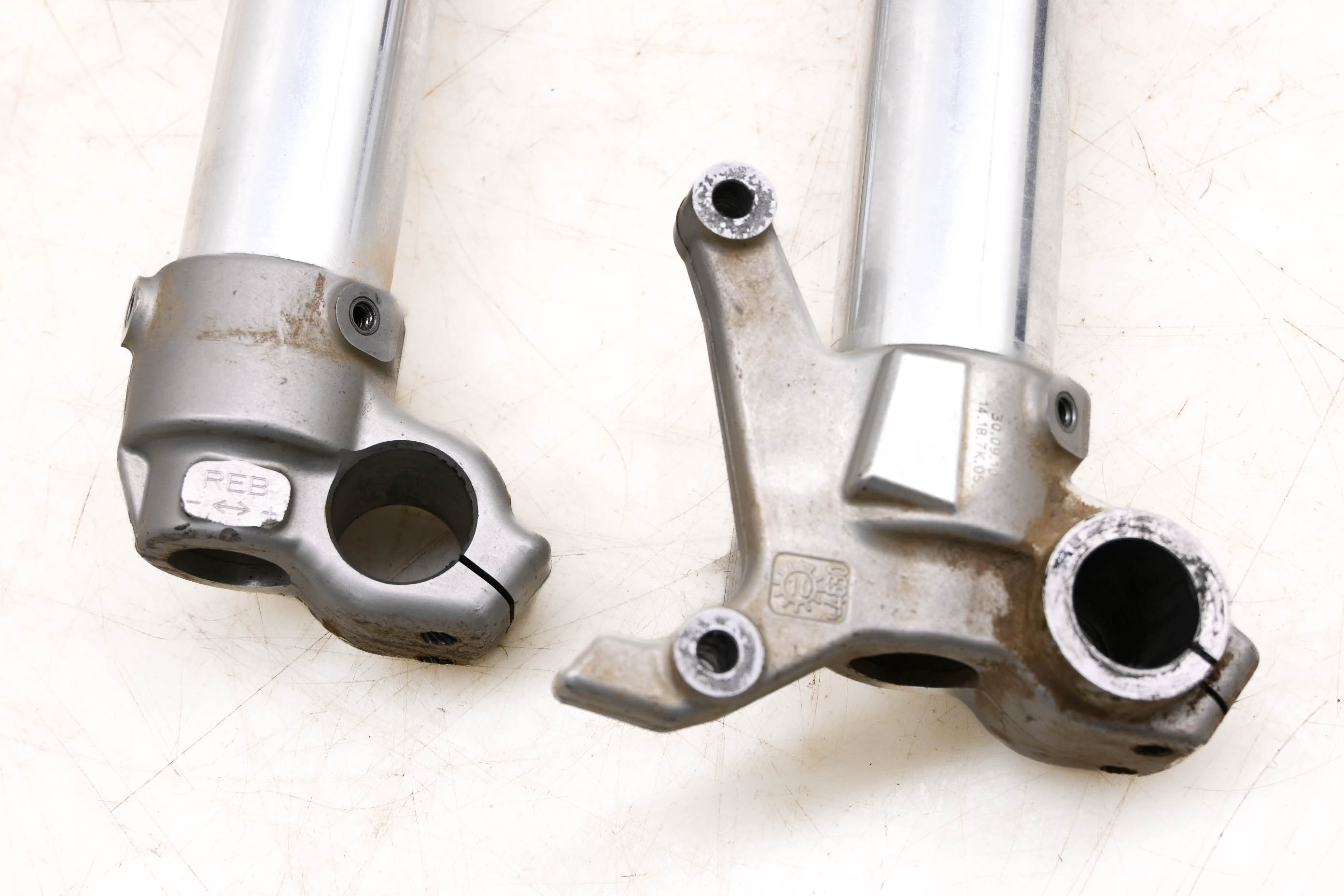 11 KTM 350 SX-F Front Forks Suspension