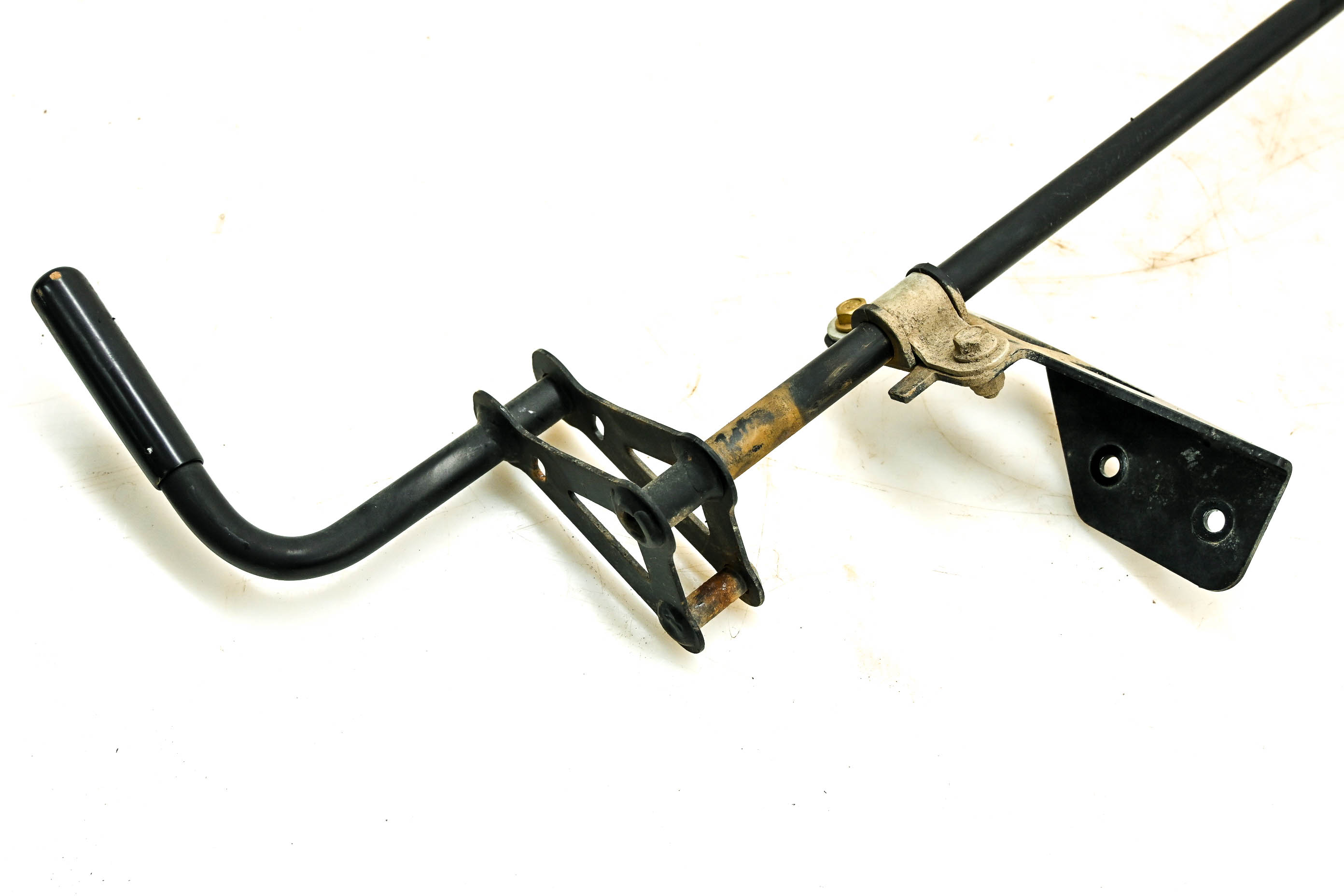 18 Can-Am Commander 1000R 4x4 Limited DPS Cargo Box Handle Bracket Mount