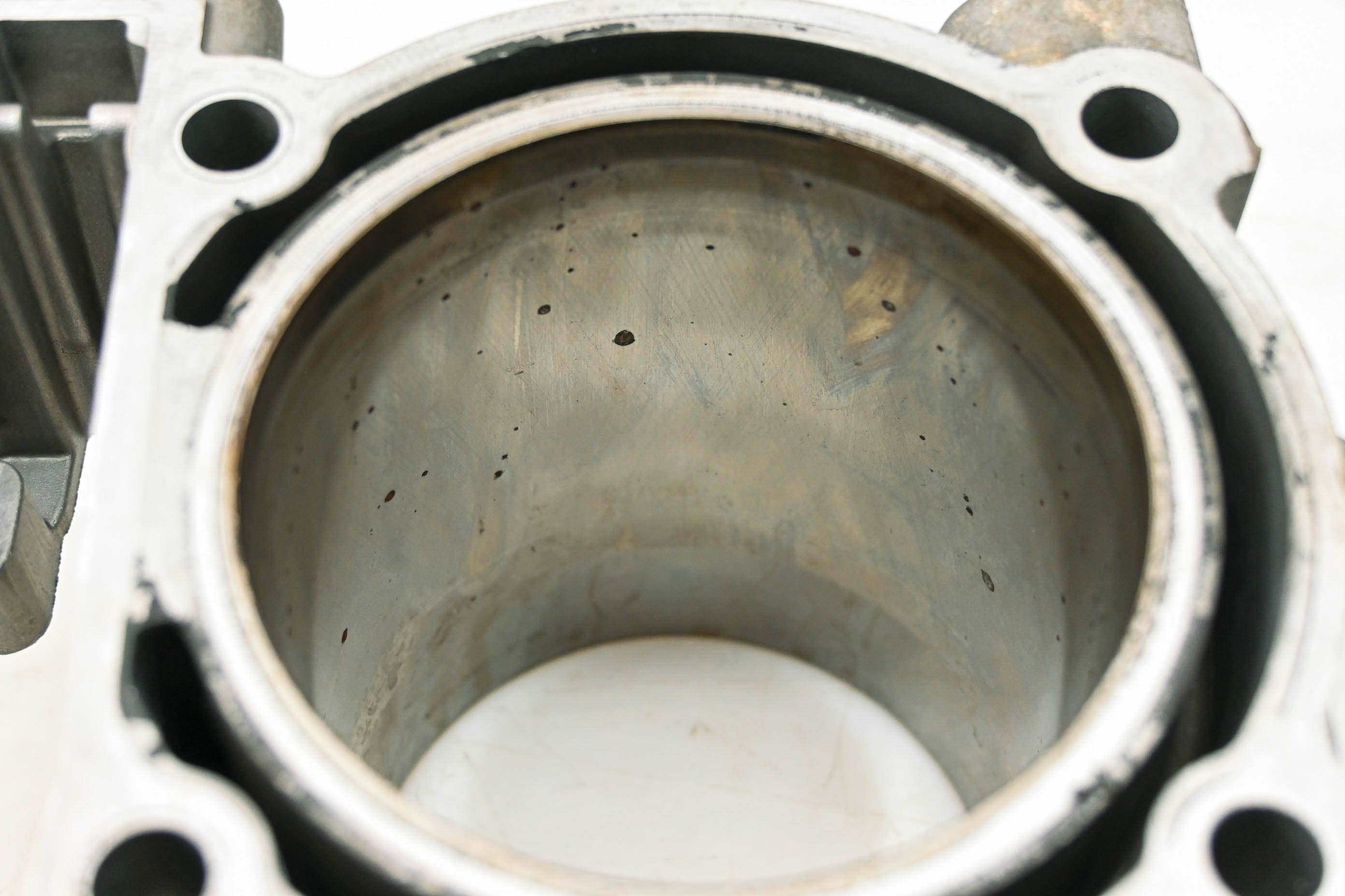 18 Can-Am Commander 1000R 4x4 Limited DPS Front Cylinder