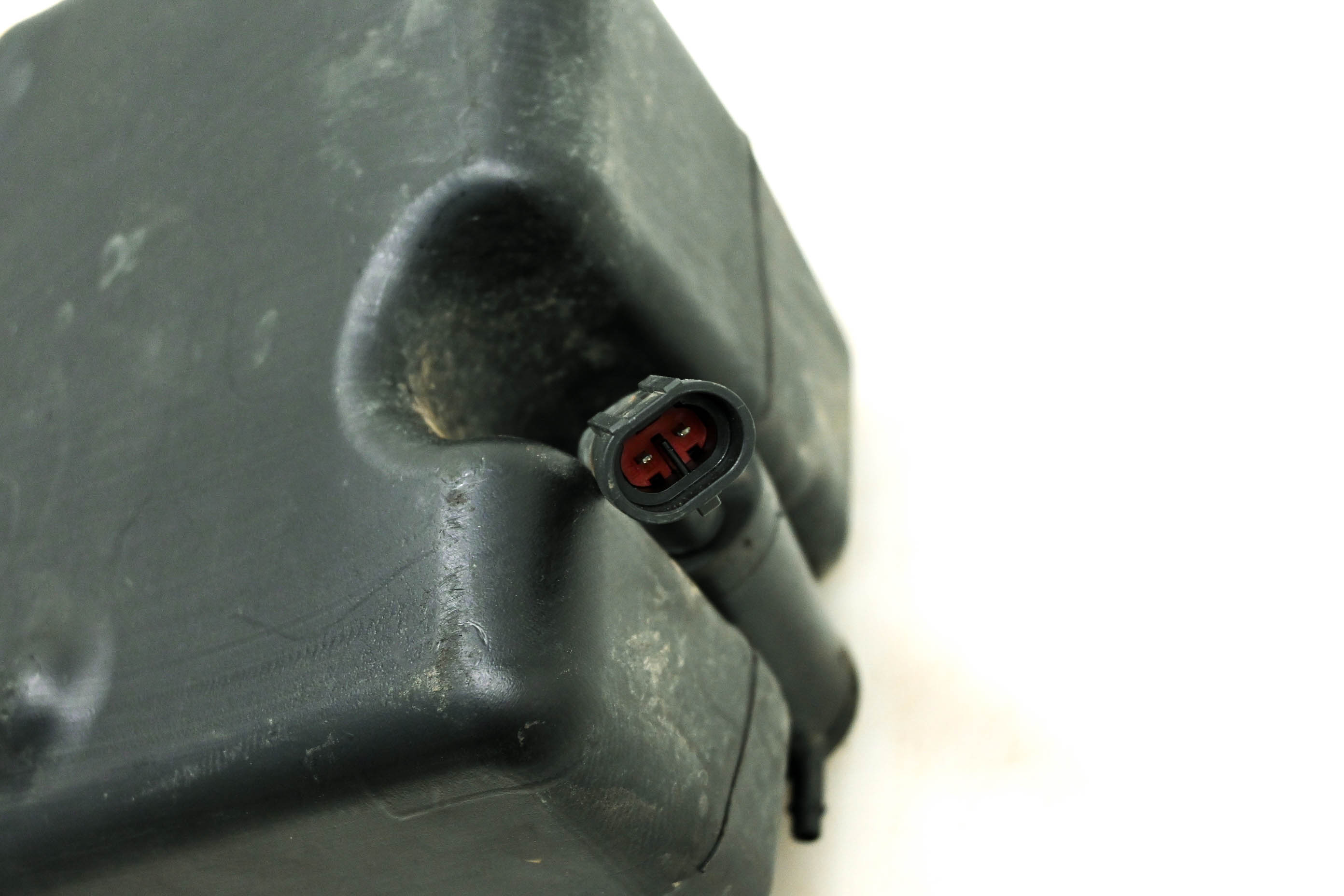 18 Can-Am Commander 1000R 4x4 Limited DPS Windsheild Washer Assembly