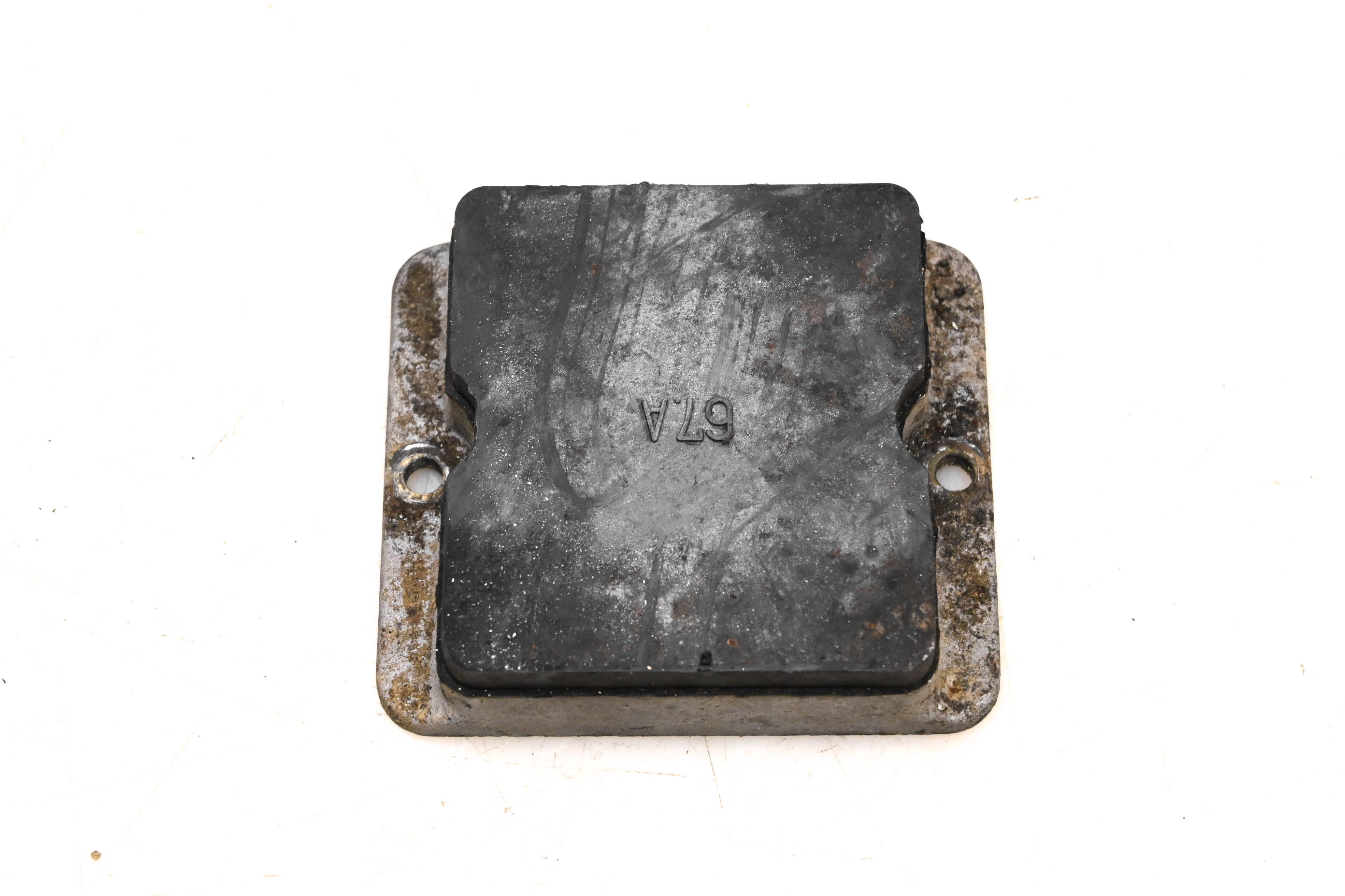 00 Yamaha Waverunner XL800 Engine Bracket Mount Stopper XA800