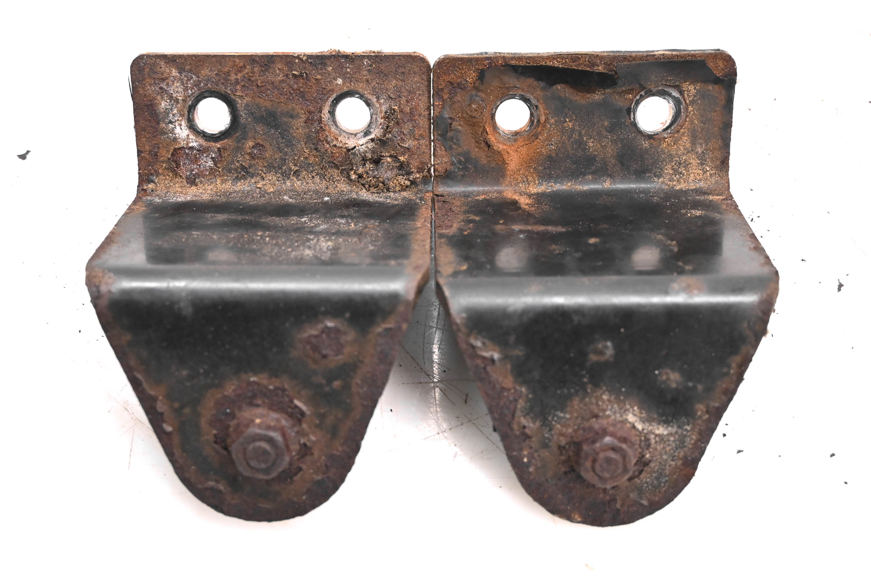 08 Bobcat 2200S 4x4 Diesel Engine Motor Brackets Mounts
