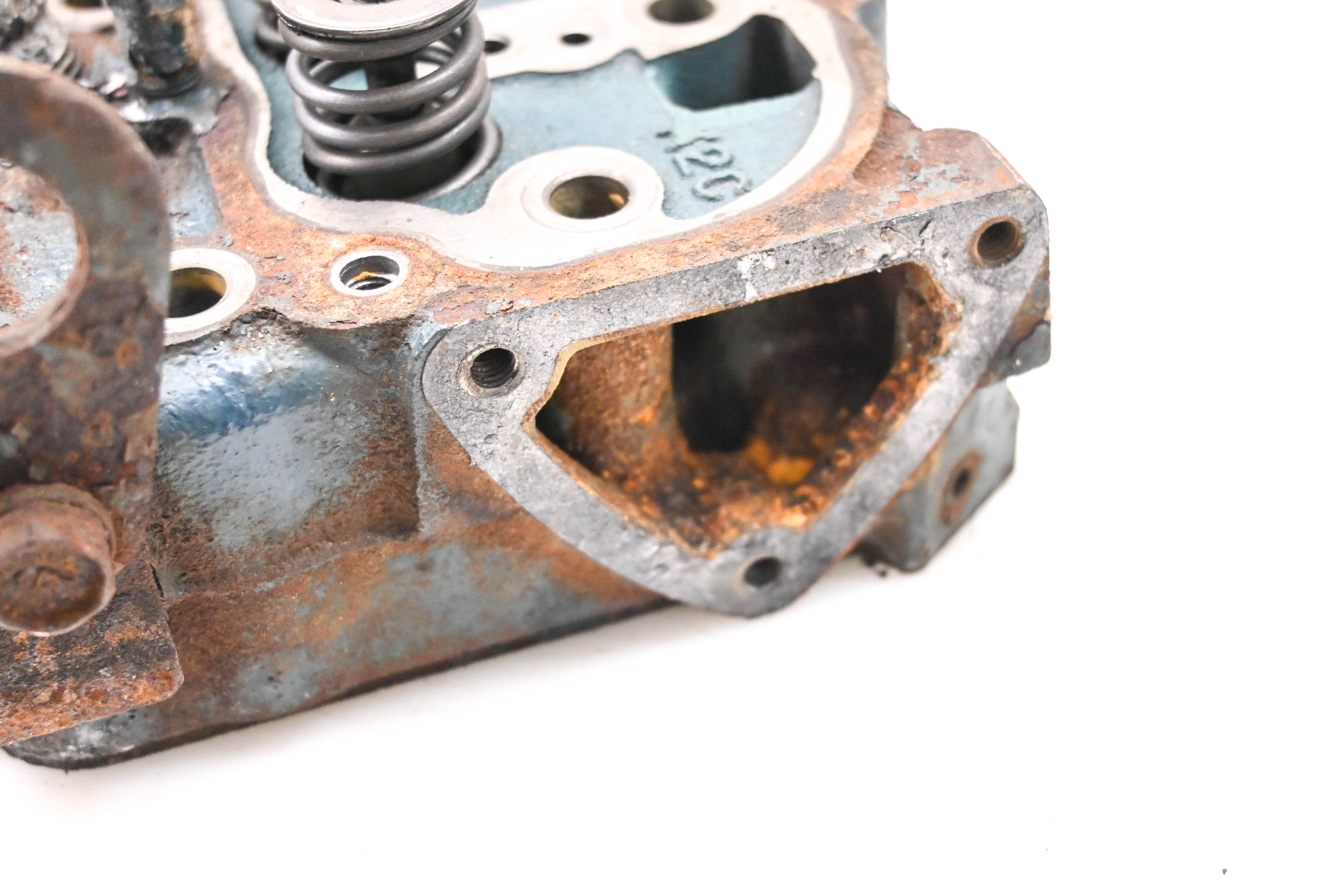 08 Bobcat 2200S 4x4 Diesel Cylinder Head