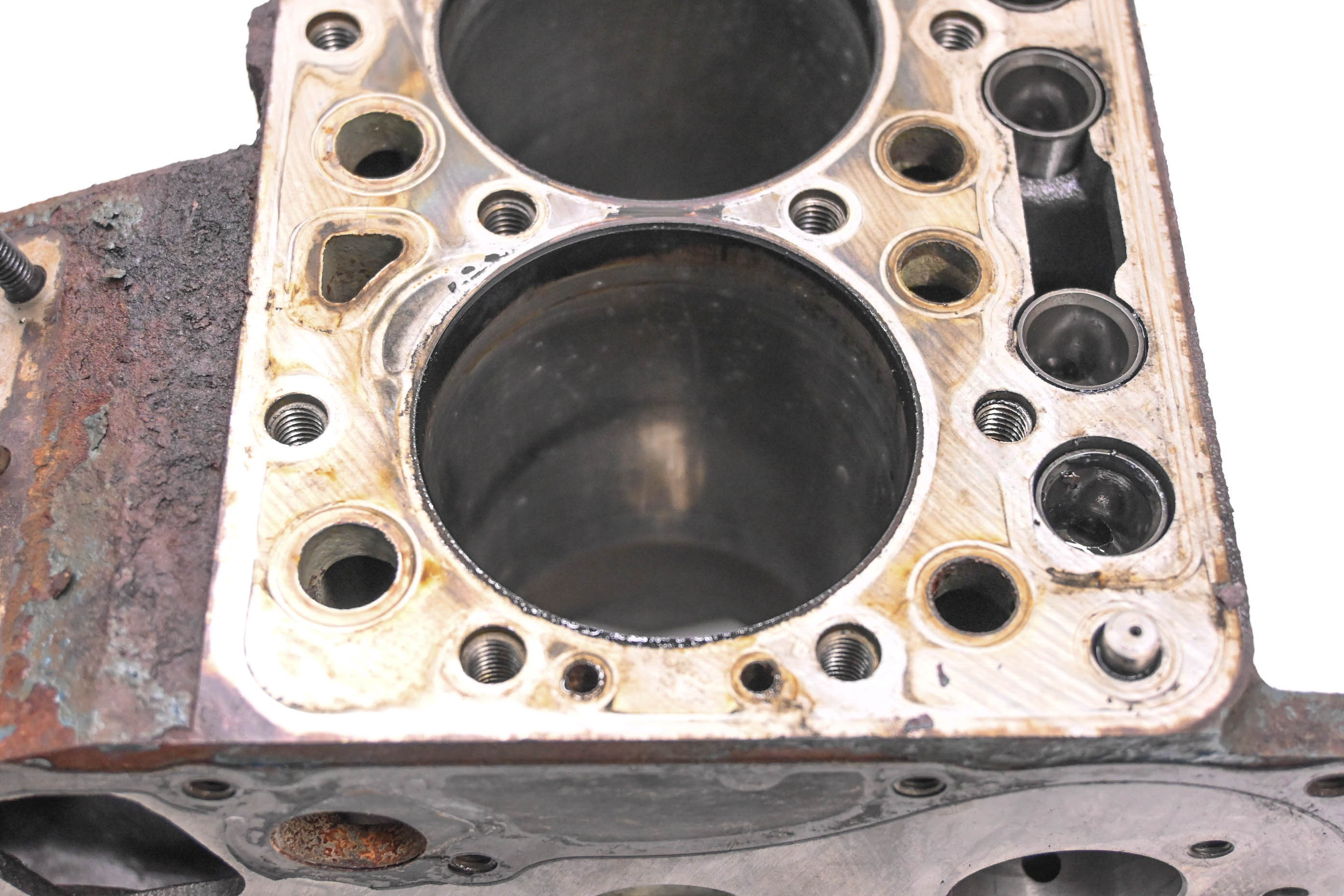 08 Bobcat 2200S 4x4 Diesel Crankcase Center Crank Case