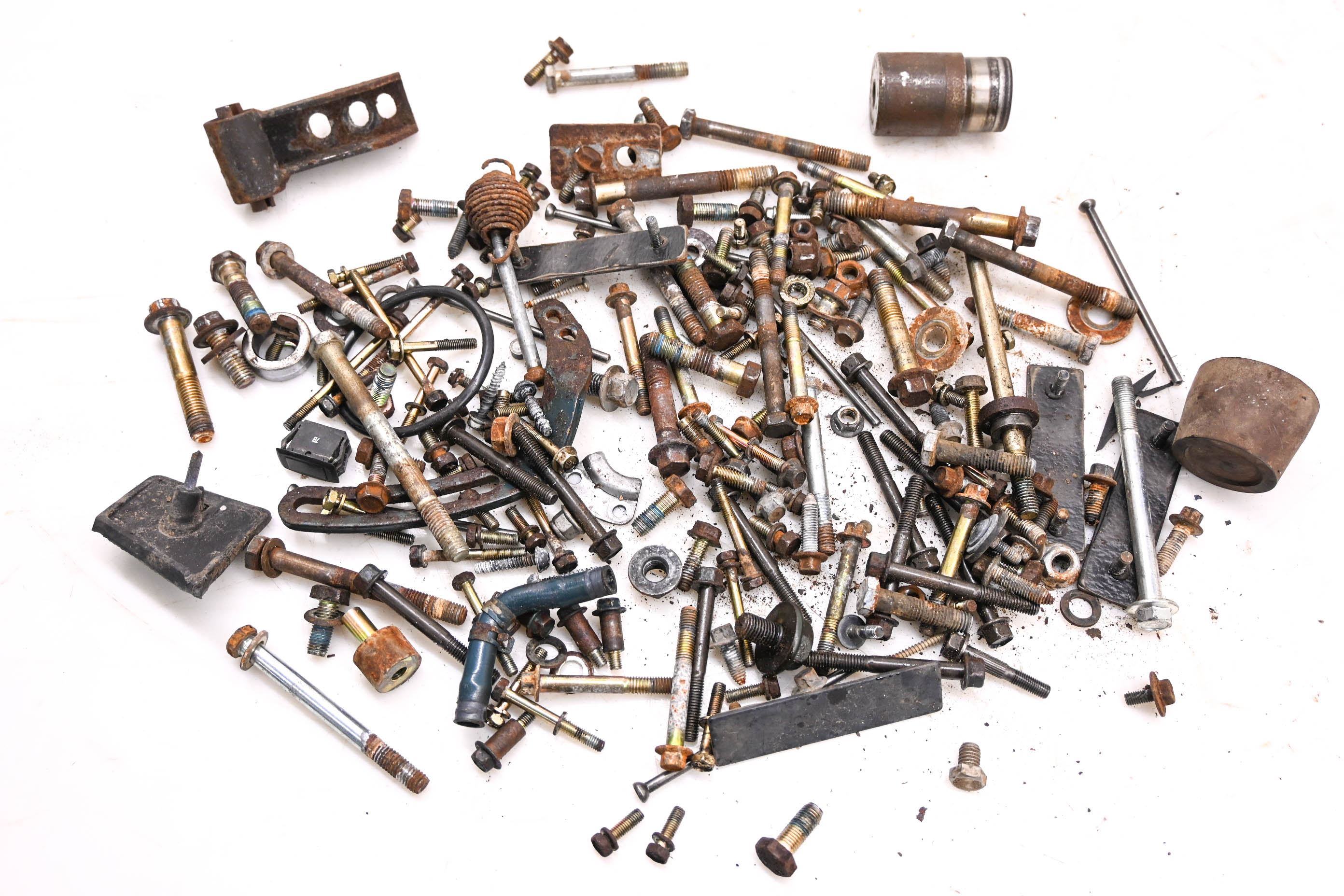 08 Bobcat 2200S 4x4 Diesel Hardware Set Nuts & Bolts