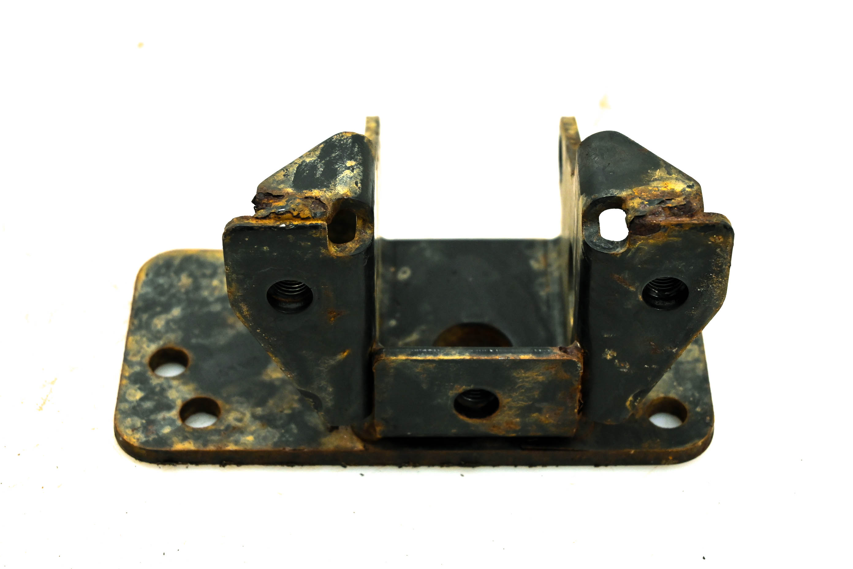 11 Kawasaki Mule 4010 Diesel 4x4 Front Differential Support Bracket Mount KAF950