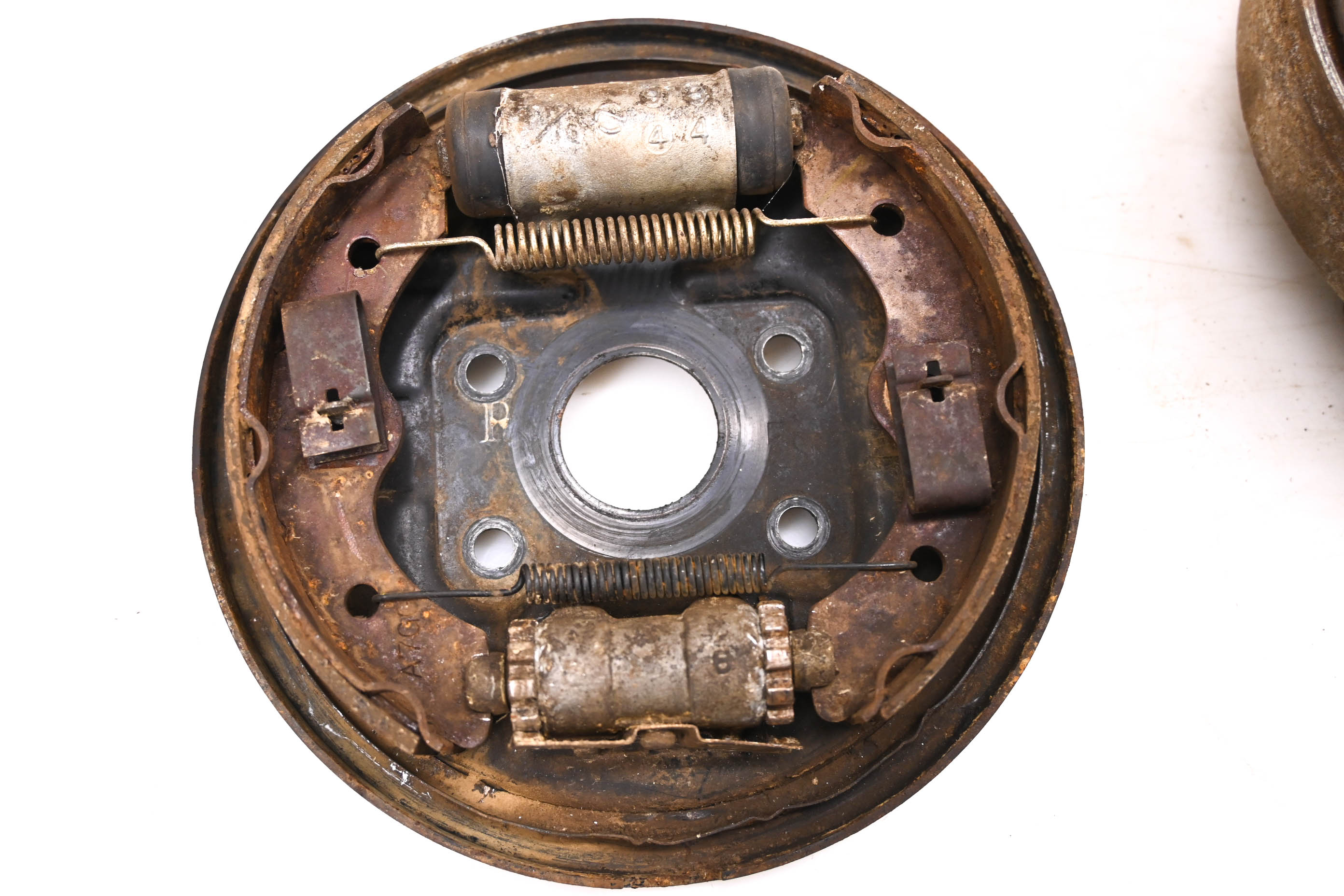 84 Honda Fourtrax 200 2x4 Front Right Brake Drum Assembly TRX200