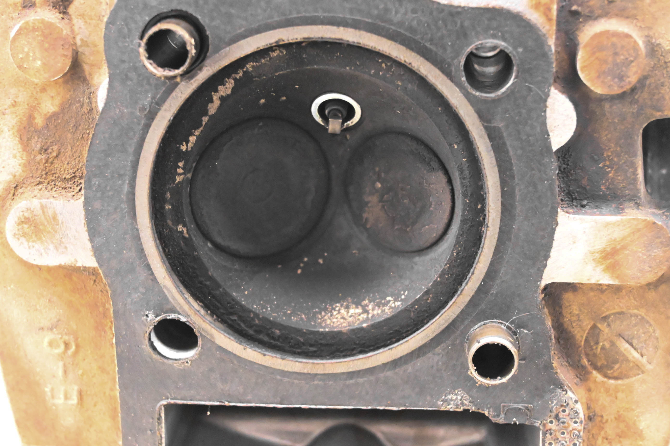 84 Honda ATC200ES Cylinder Head Big Red 200