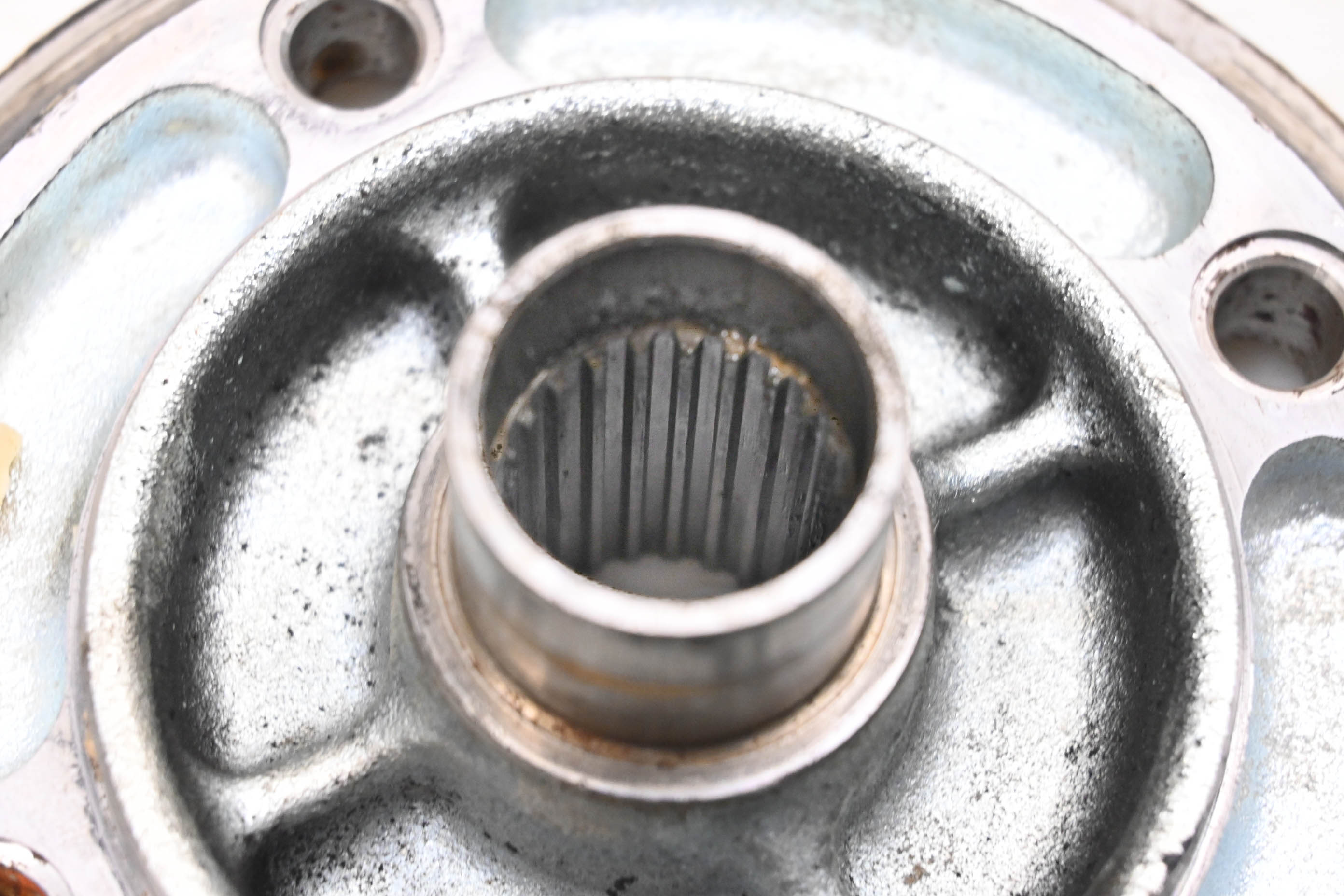 05 Suzuki Eiger 400 4x4 Rear Right Wheel Hub LTF400F