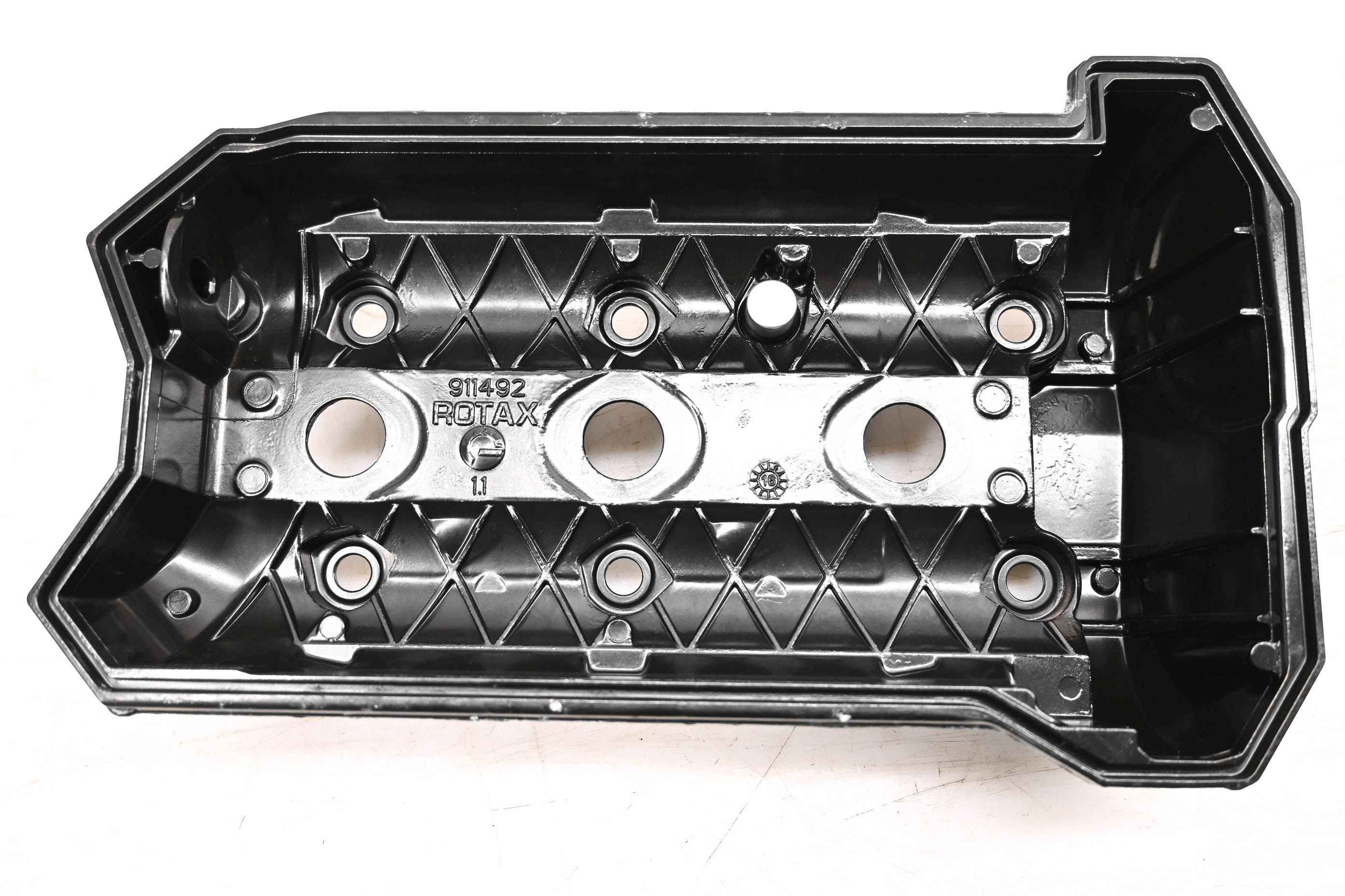 16 Sea-Doo Spark 2UP 900 Ace Valve Cover