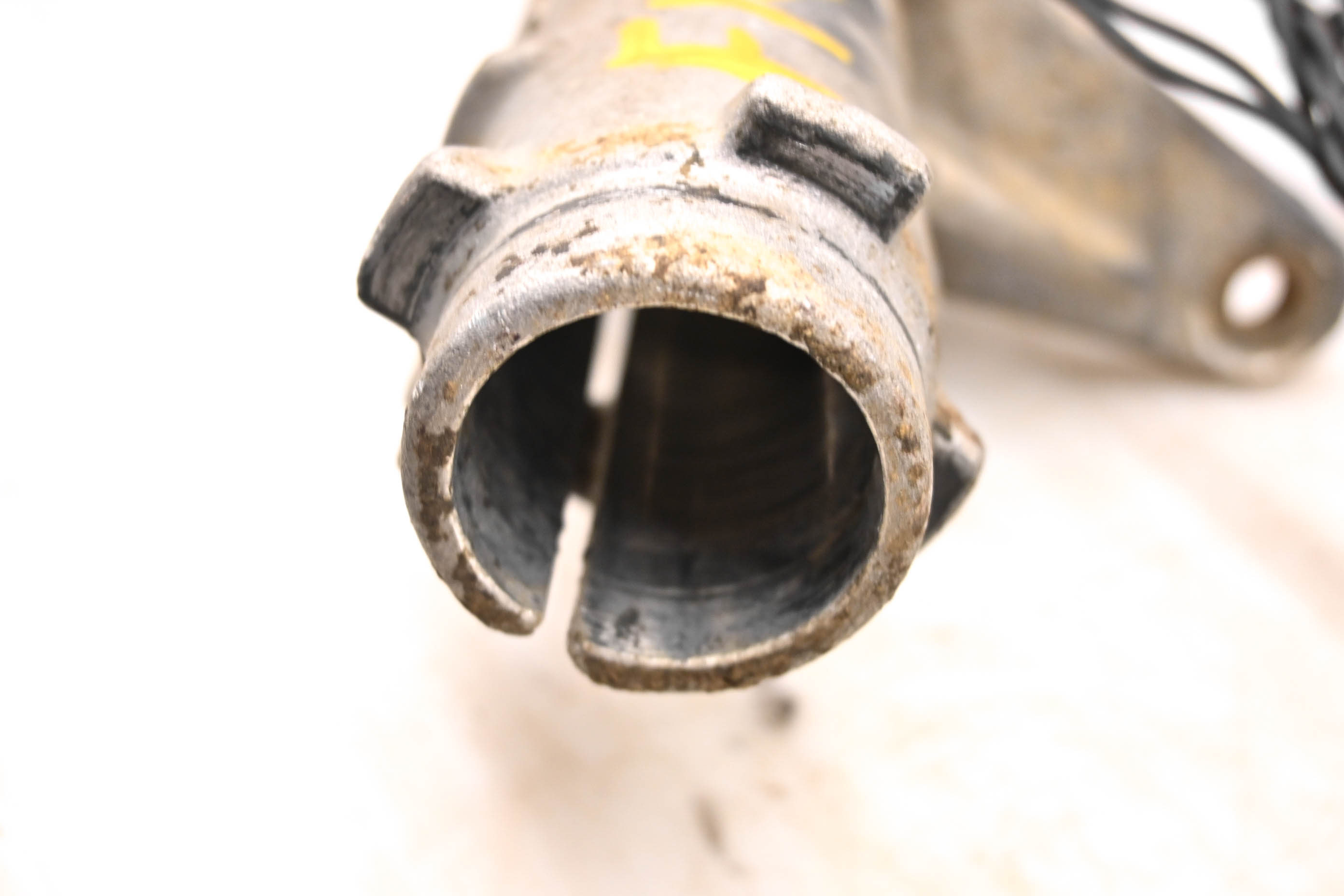 90 Polaris Trail Boss 250 4X4 Front Right Spindle Knuckle